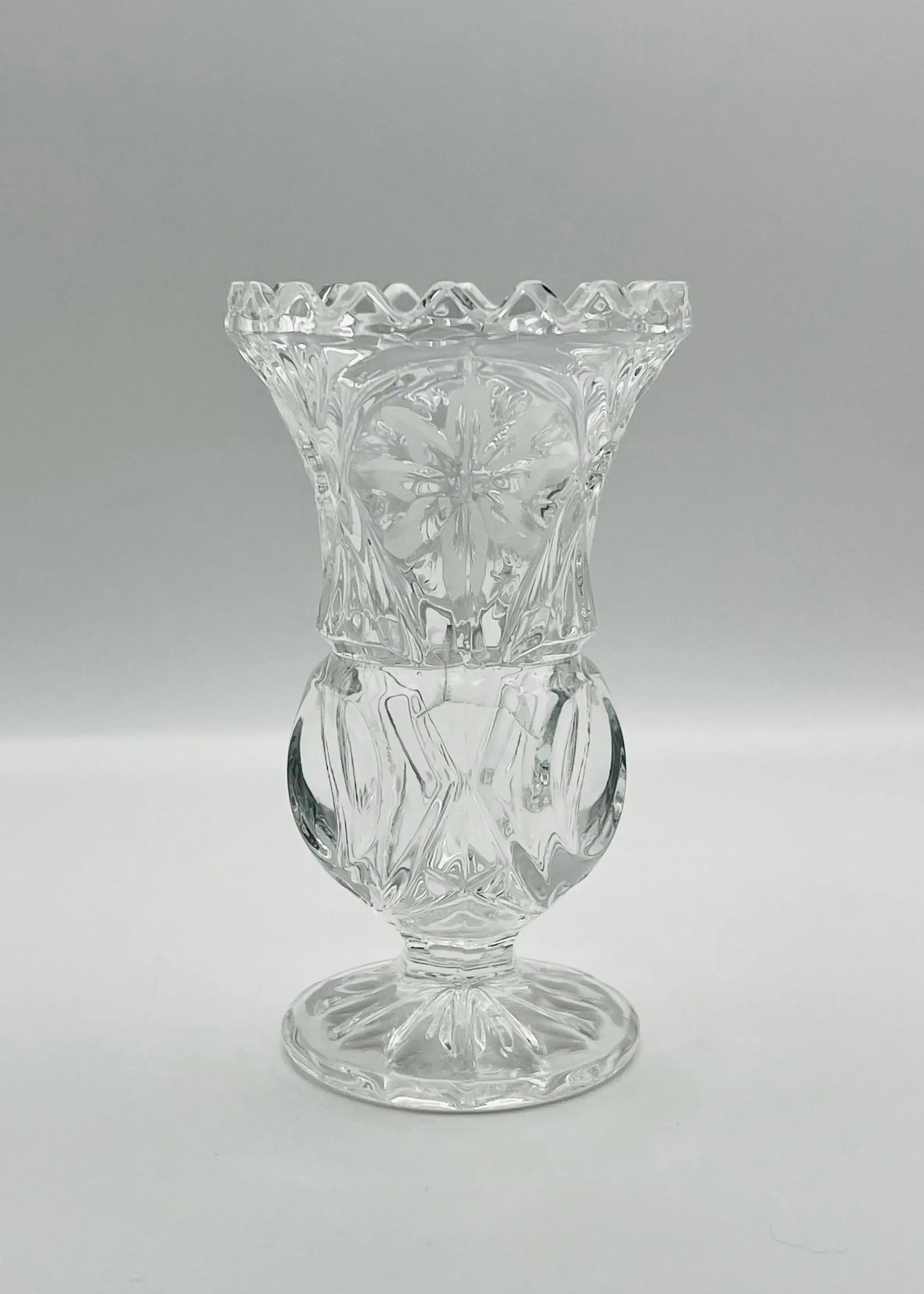 Early 20th Century Footed Crystal Bud Vase - 6