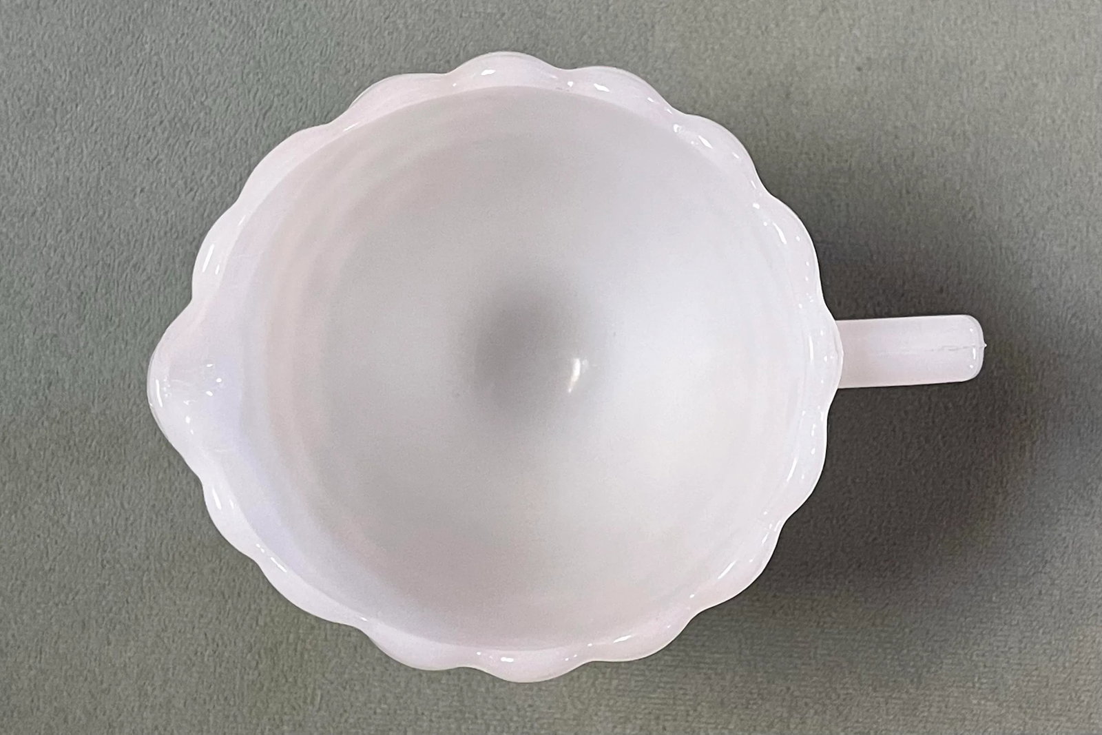 Mid 20th Century Anchor Hocking Bubble Milk Glass Creamer - 4