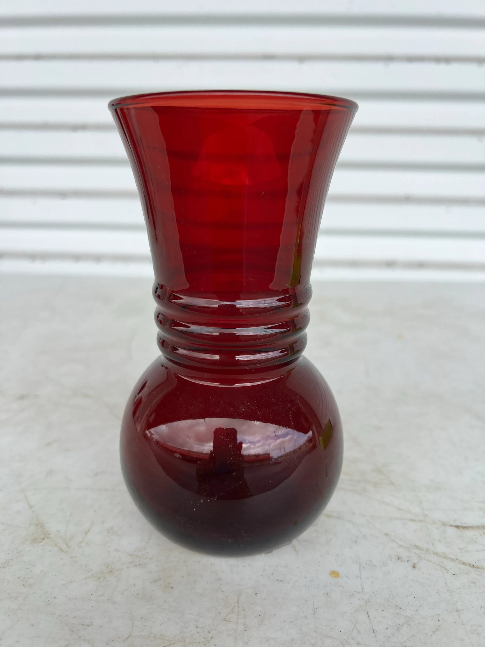 1930s Royal Ruby Red Glass Vase by Anchor Hocking - 5