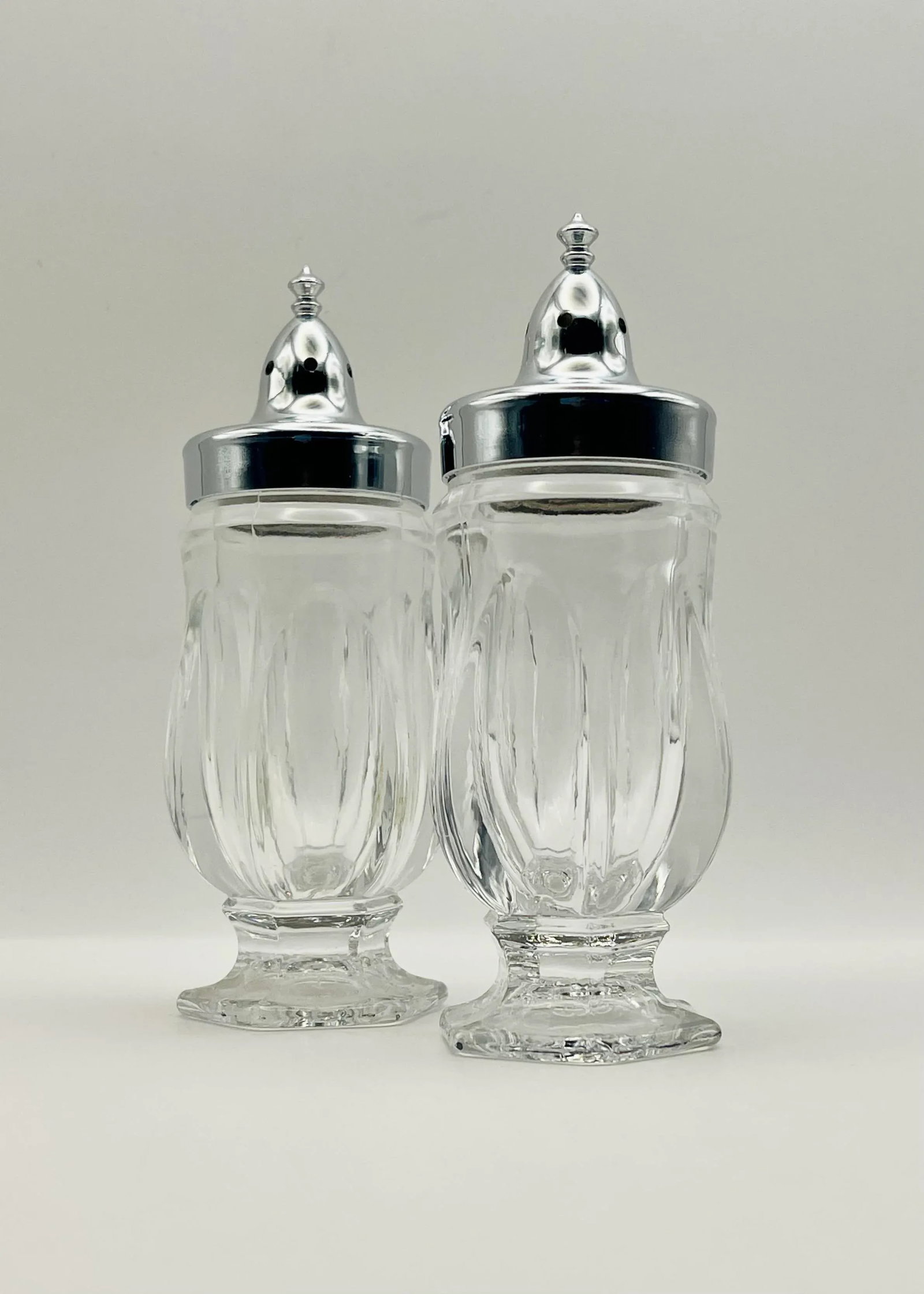 Vintage Pressed Glass Salt & Pepper Shakers- a Pair - 2