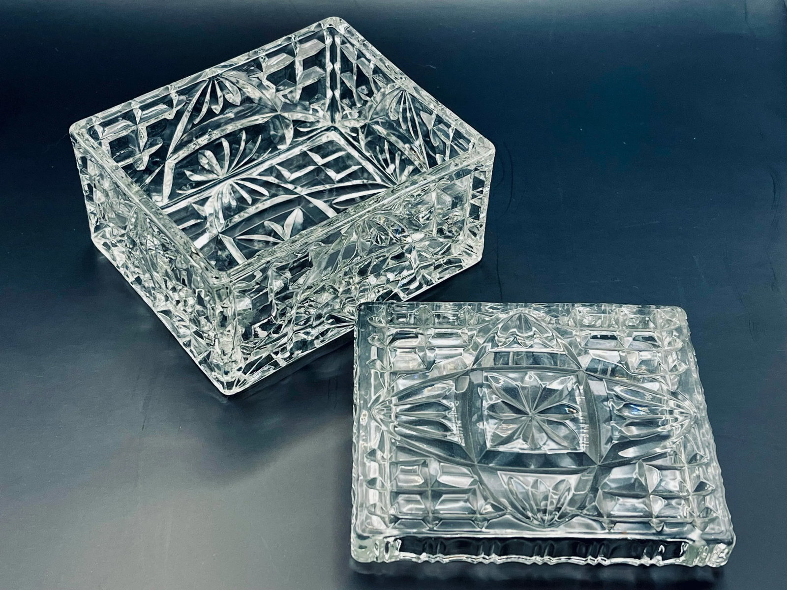 Mid 20th Century Anchor Hocking Pressed Glass Trinket Box - 3