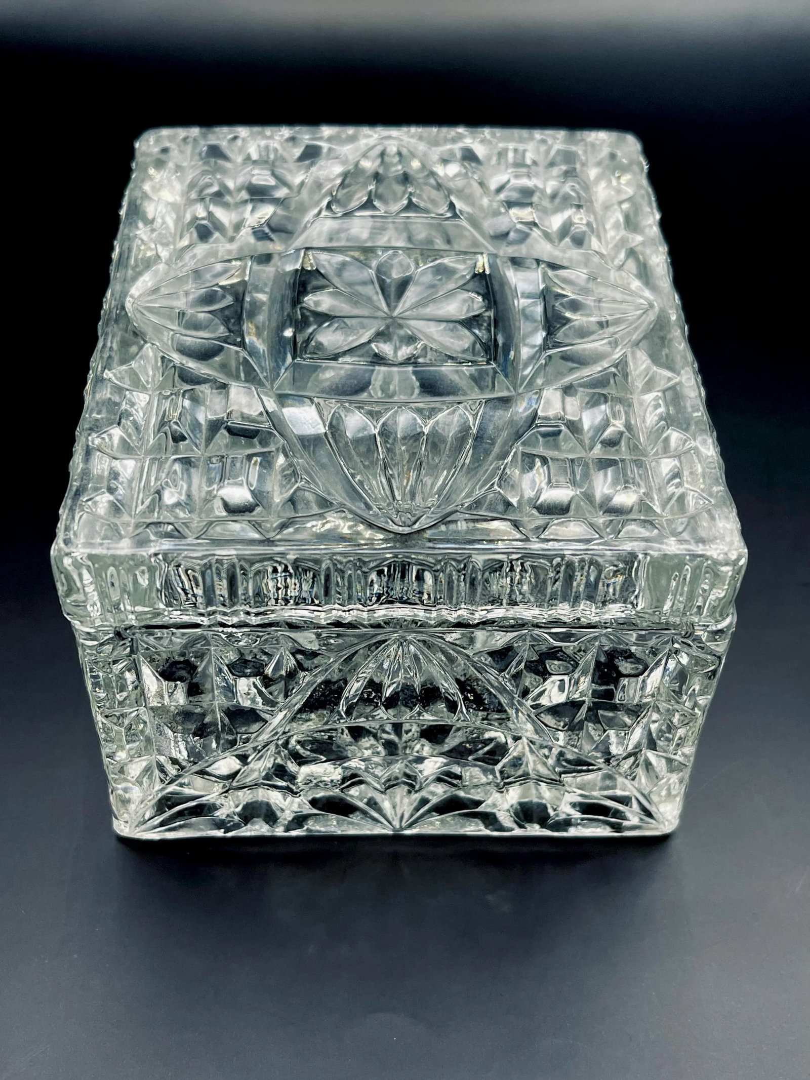 Mid 20th Century Anchor Hocking Pressed Glass Trinket Box - 6