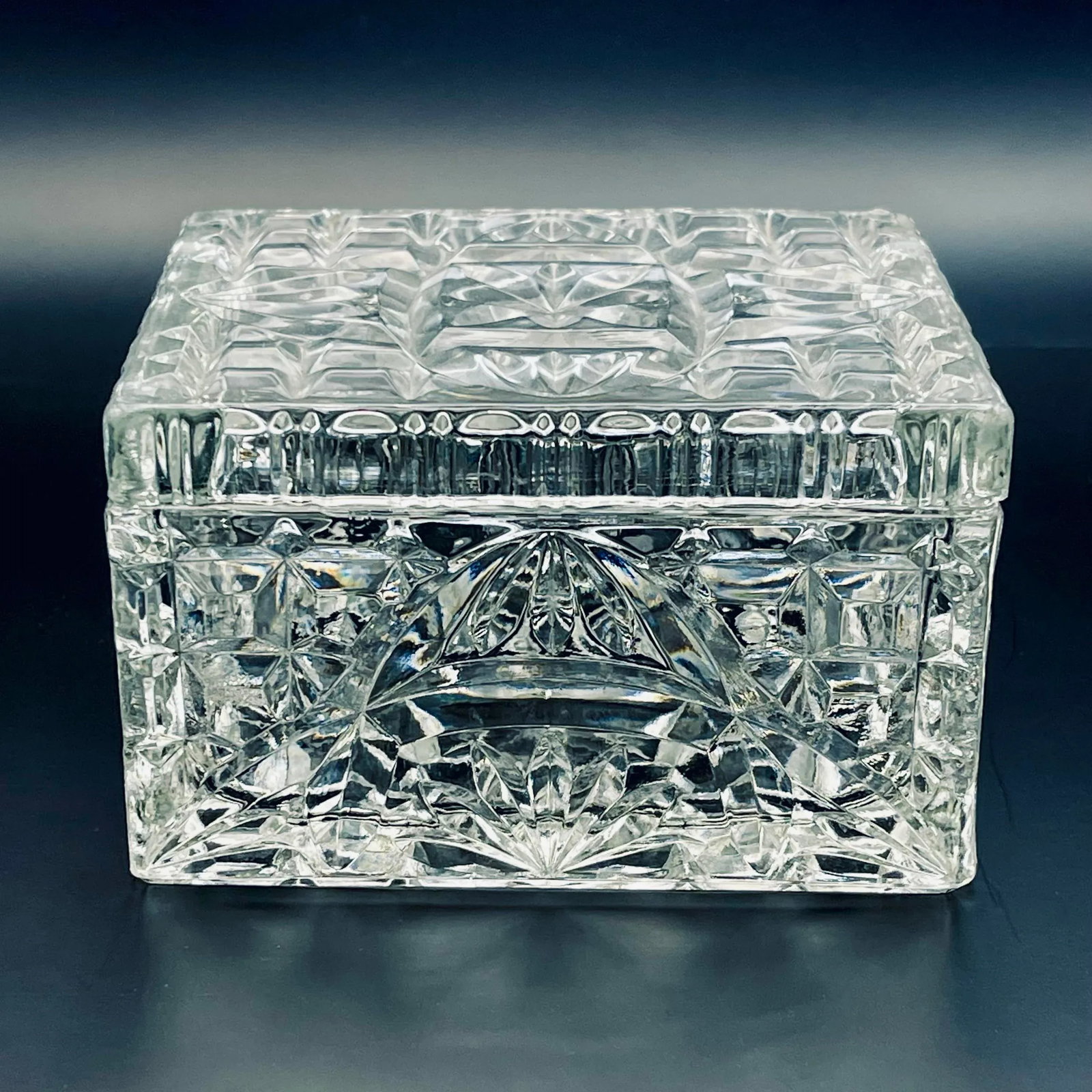 Mid 20th Century Anchor Hocking Pressed Glass Trinket Box - 8
