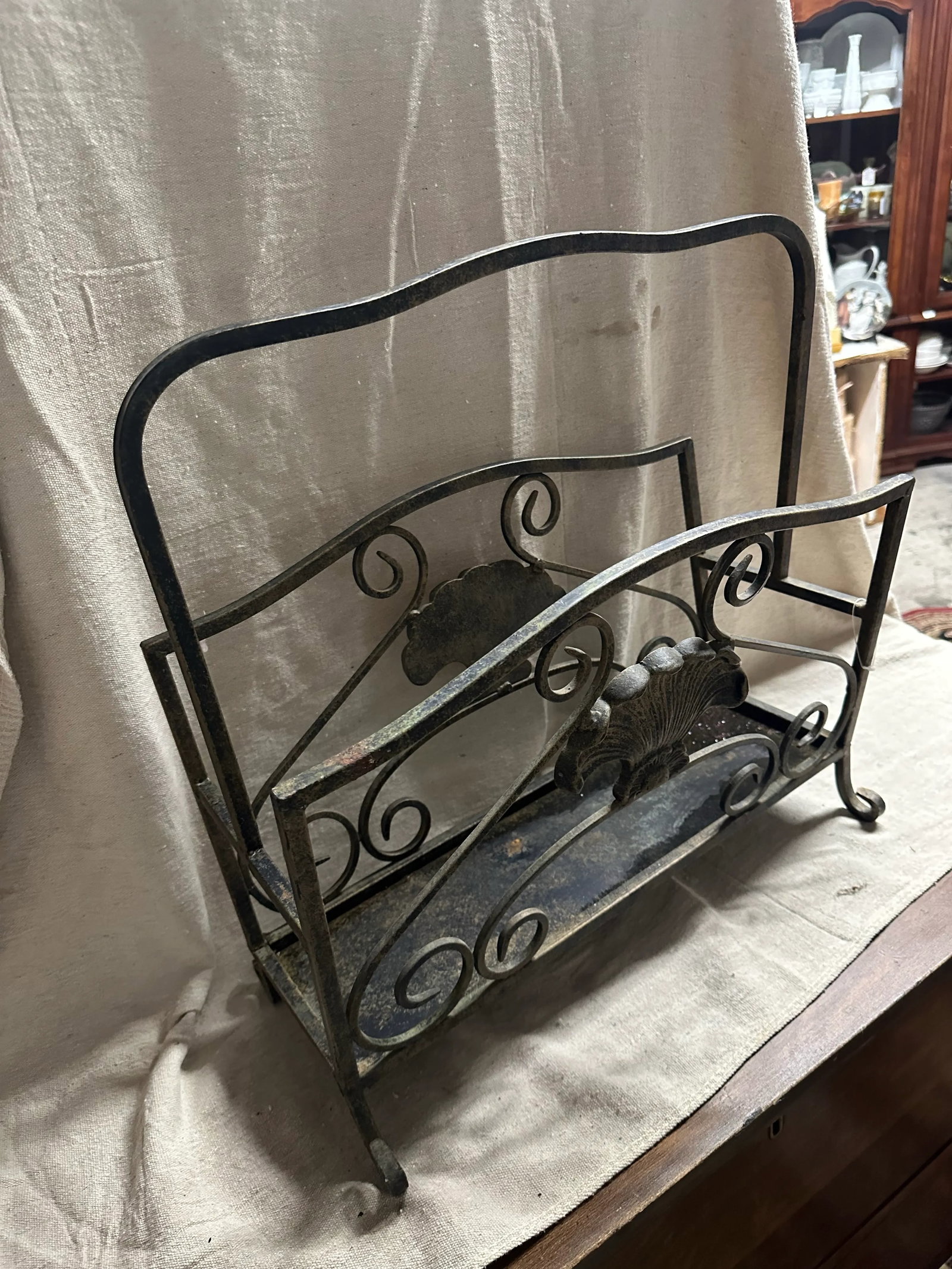 Vintage Metal Magazine/Record Rack With Handle - 2