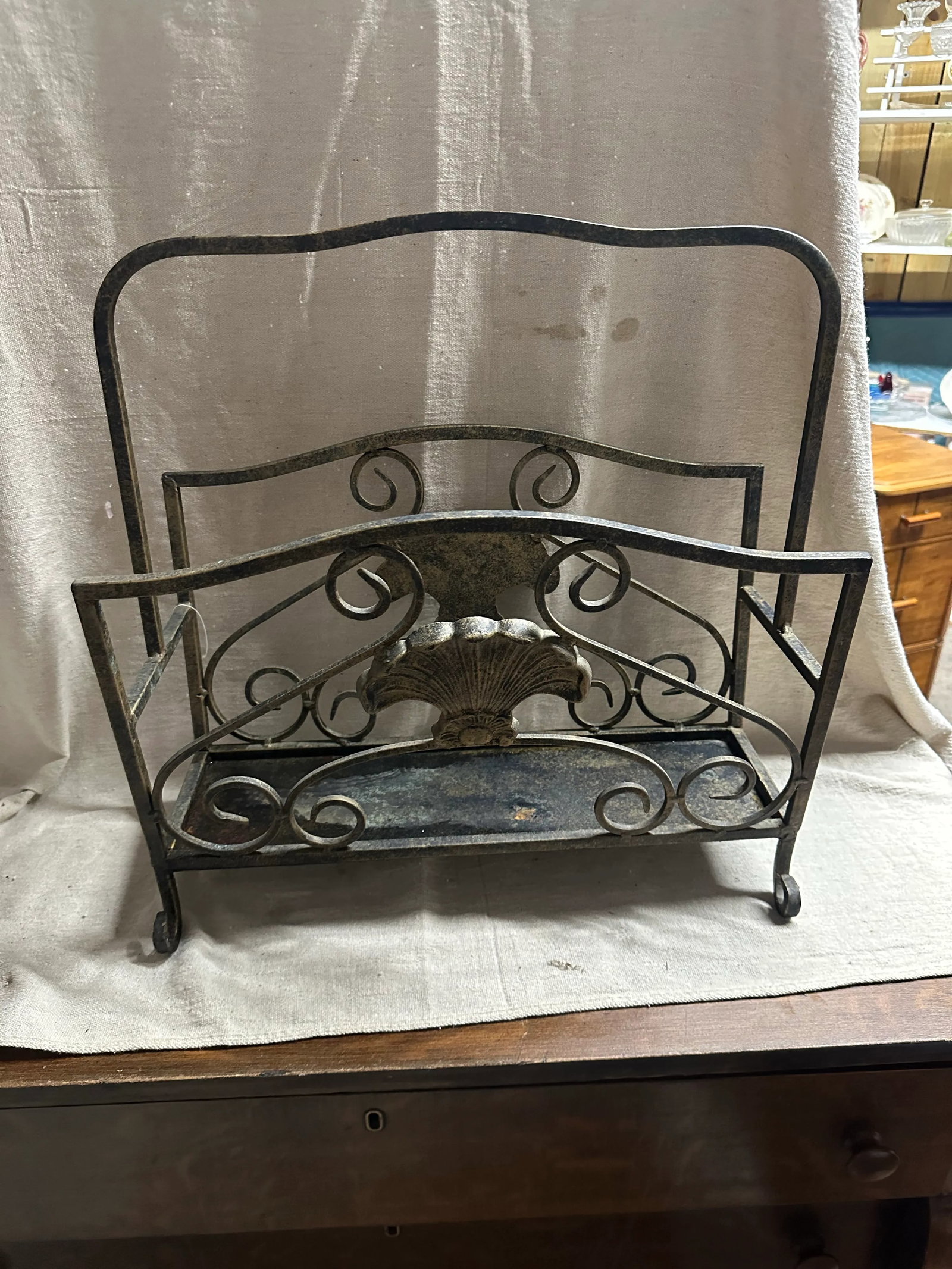 Vintage Metal Magazine/Record Rack With Handle - 4