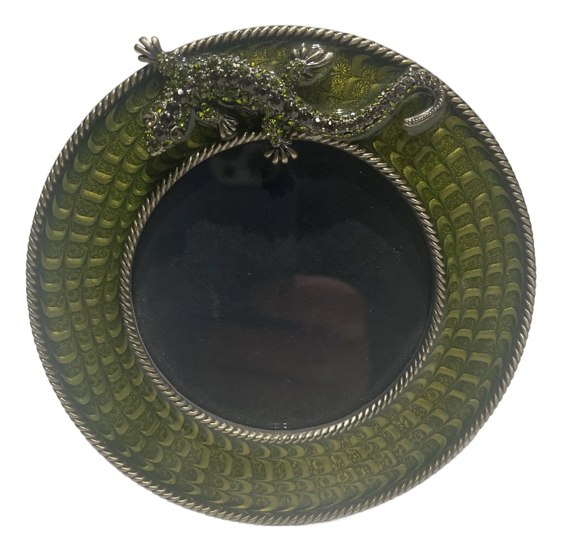Enamel and Crystal Picture Frame With Gecko: Beautiful round enamel frame with Crystal gecko. Condition: Imperfections: No Imperfections Condition Notes: New from our inventory Origin: China Materials & Techniques: Enamel Details: What type