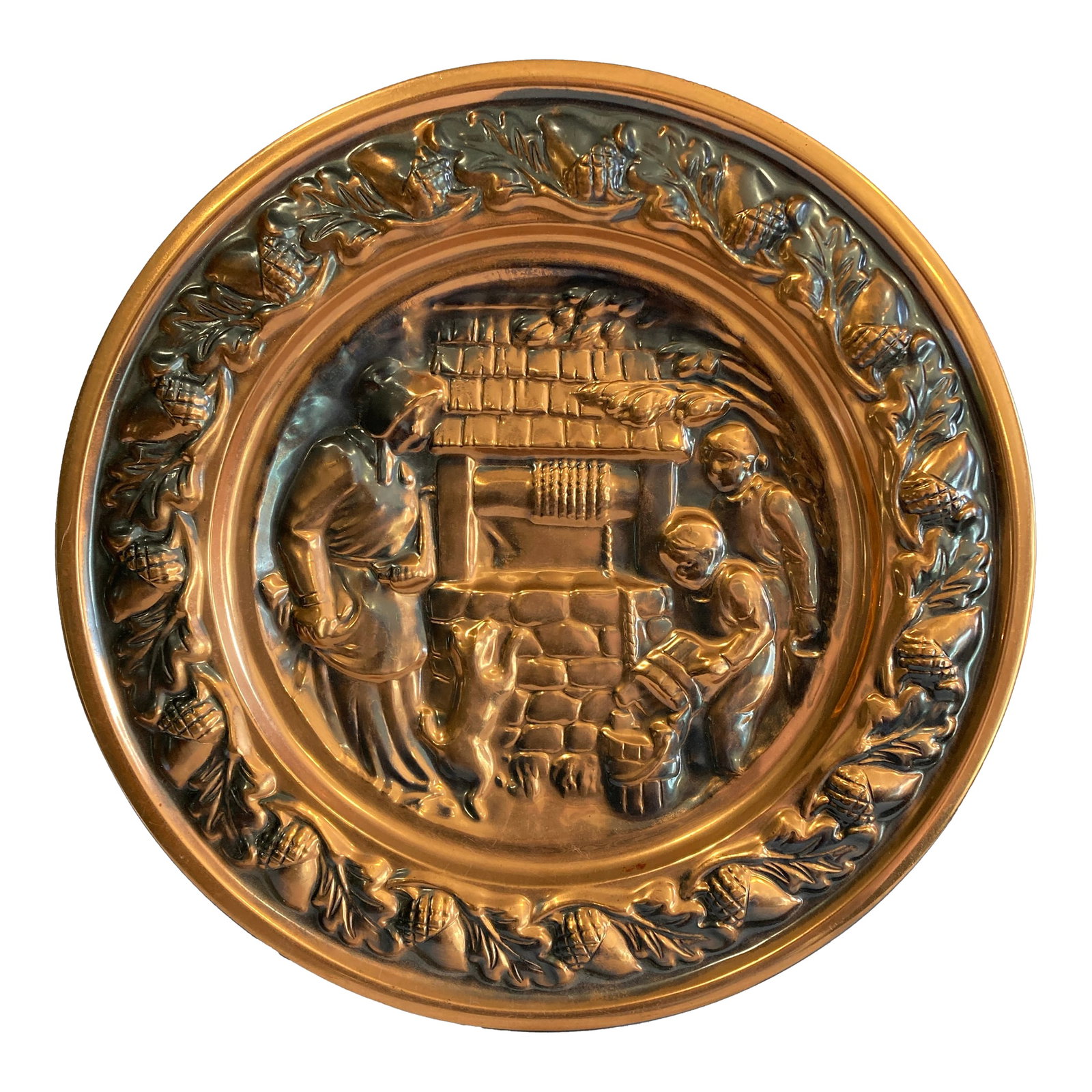Vintage Embossed Copper Decorative Plate: A very nice decorative plate by Coppercraft. Excellent condition. Embossed with acorns, leaves and a wishing well. Condition: Alterations: Original Condition Unaltered Imperfections: Some