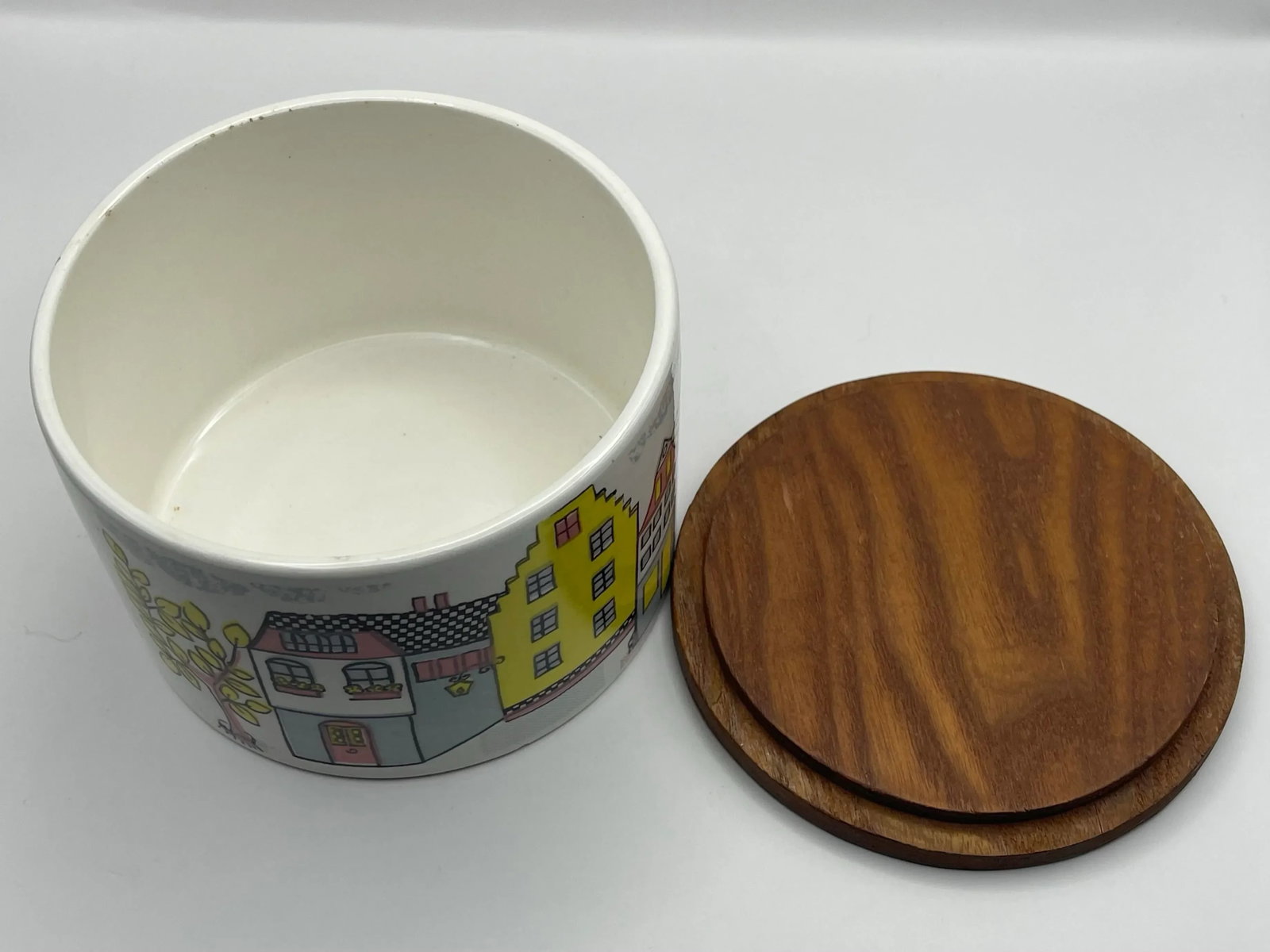 1970s Pastel Scenic Linework Ceramic Box - 6