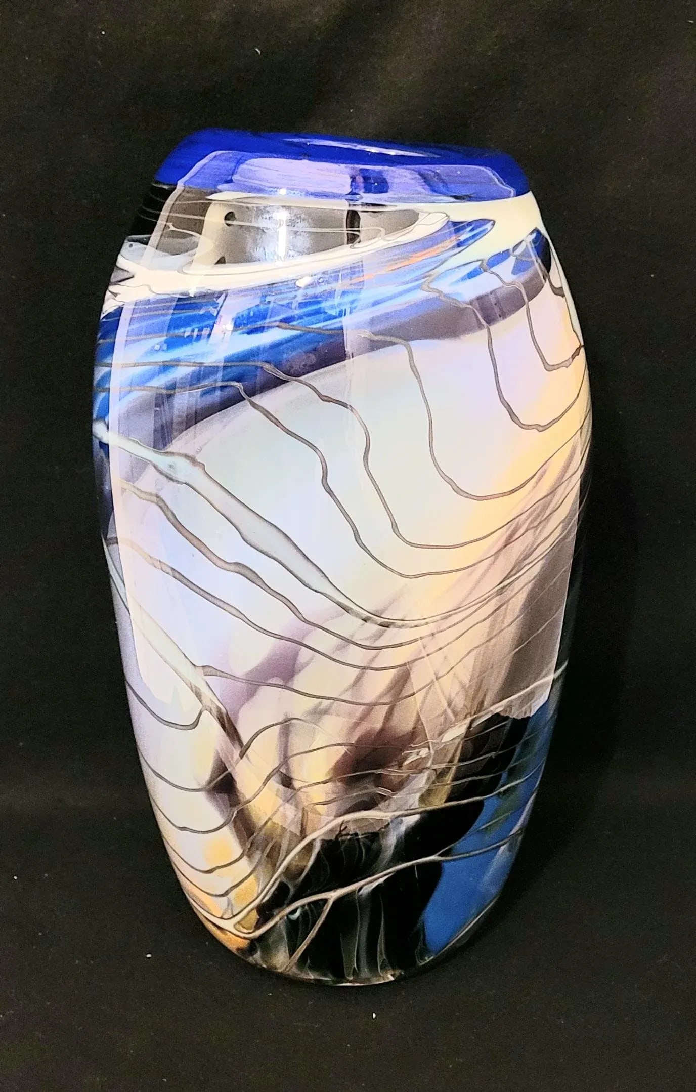 Signed Late 20th Century Hand Blown Art Glass Vase - 6