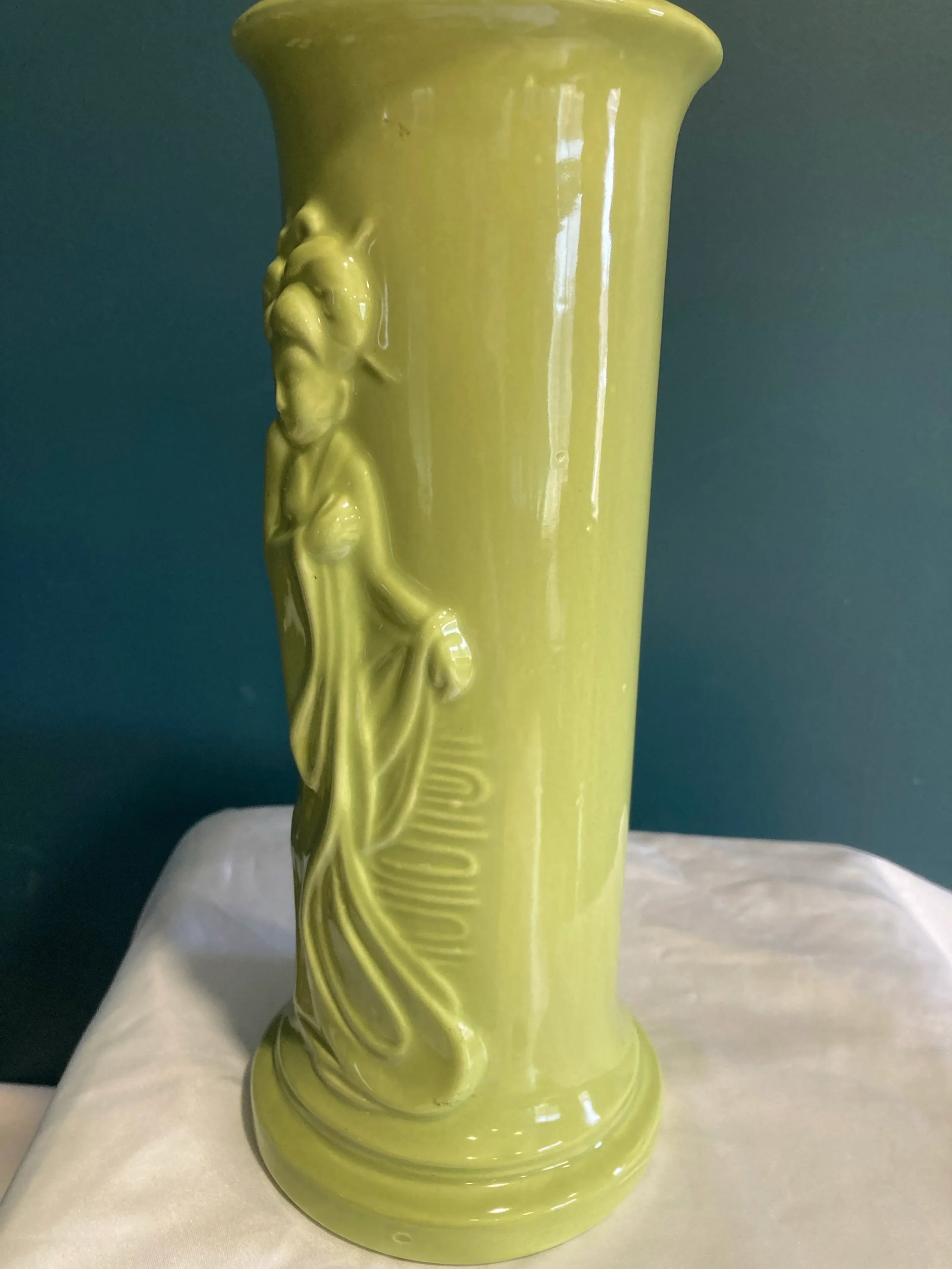 Vintage Chartreuse Green Ceramic Vase With Asian Woman Relief - 10