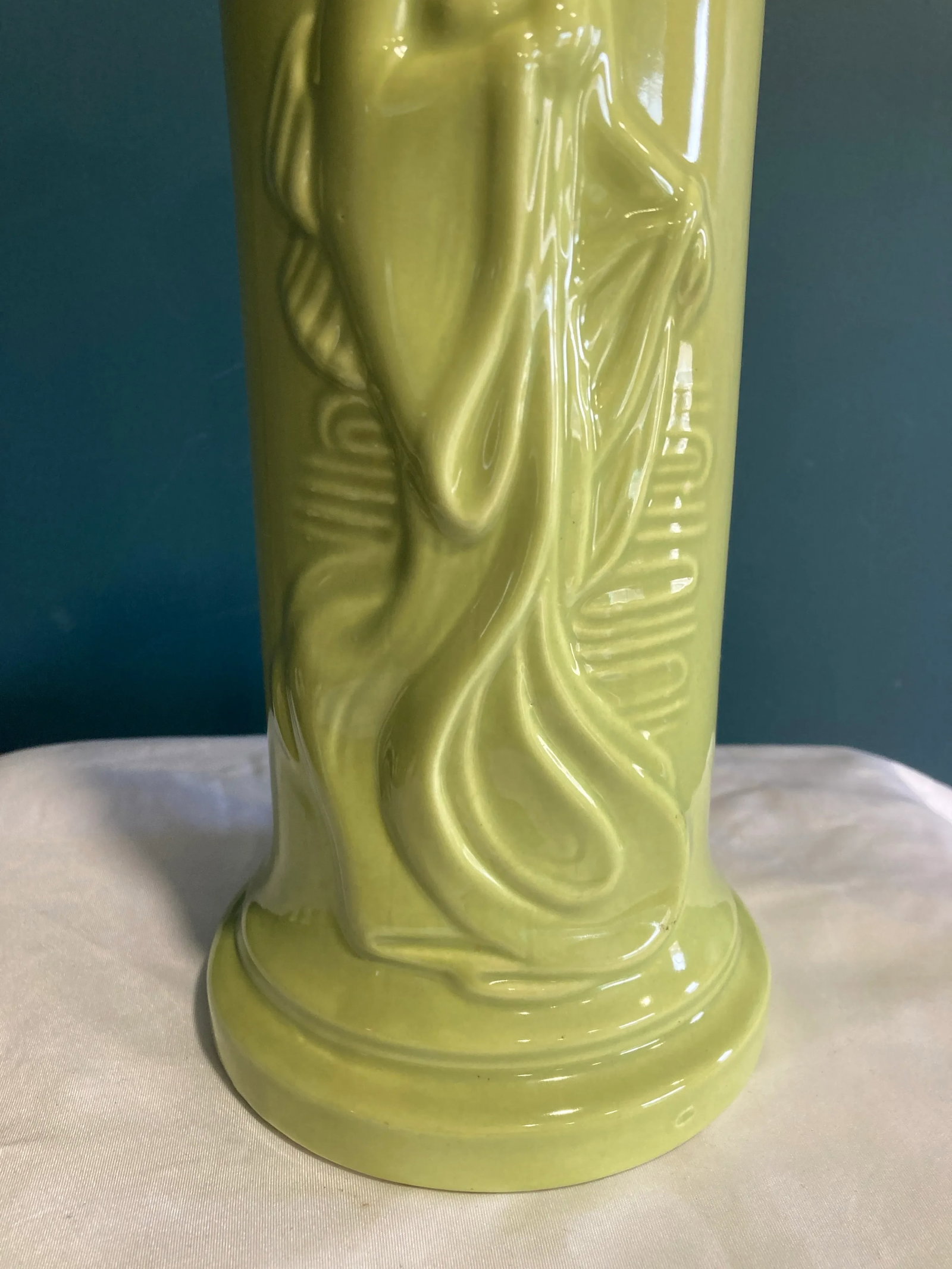Vintage Chartreuse Green Ceramic Vase With Asian Woman Relief - 2