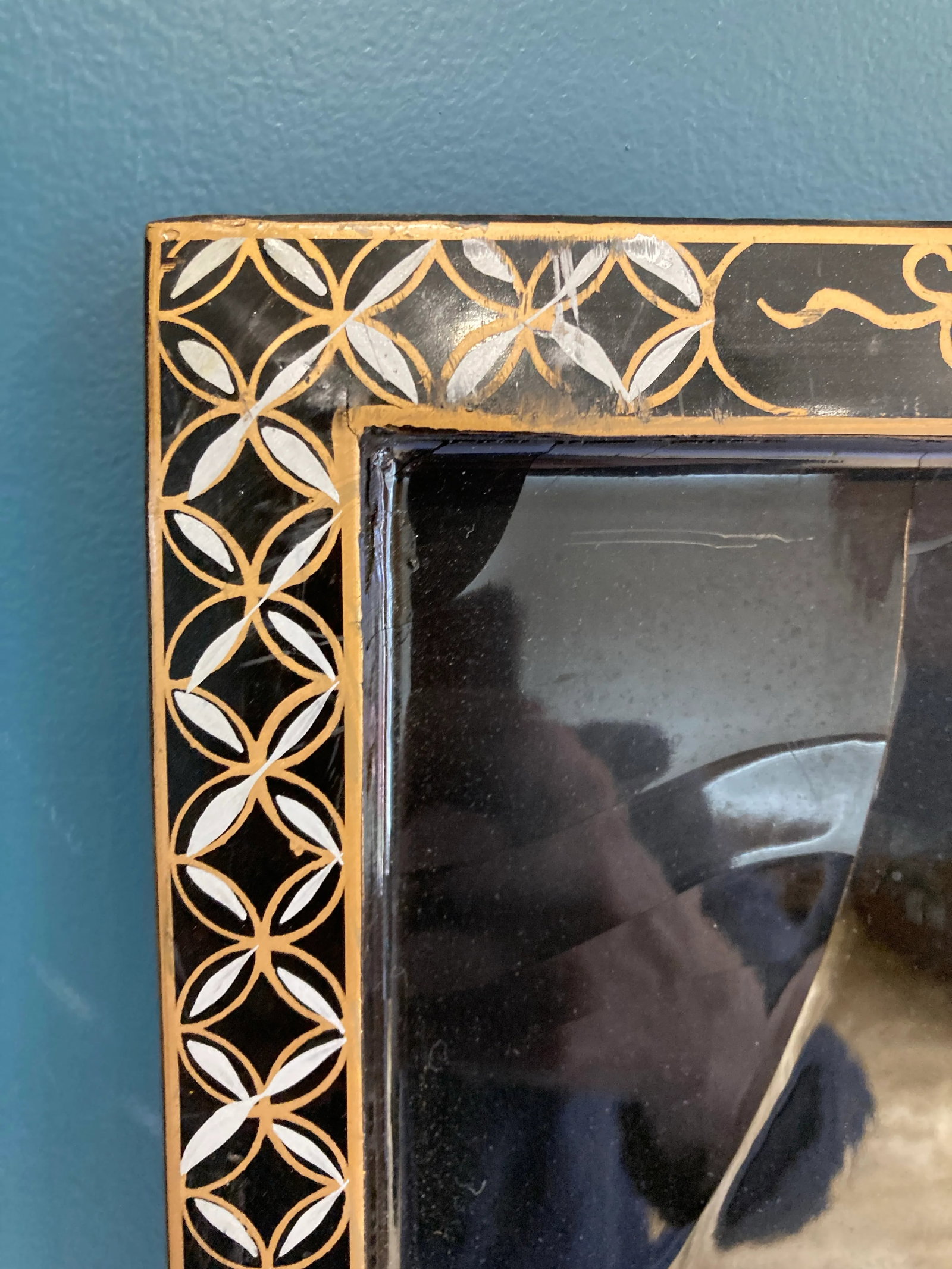 1960s Asian Chinoiserie Mother of Pearl Wall Panel With Black Lacquer - 6