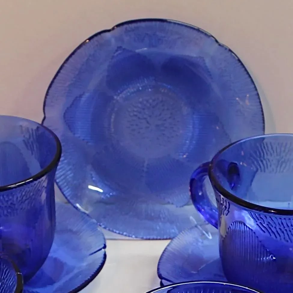 Forte Crisa Blue Glass Sunflower Cups and Saucers- 11 Pieces - 3