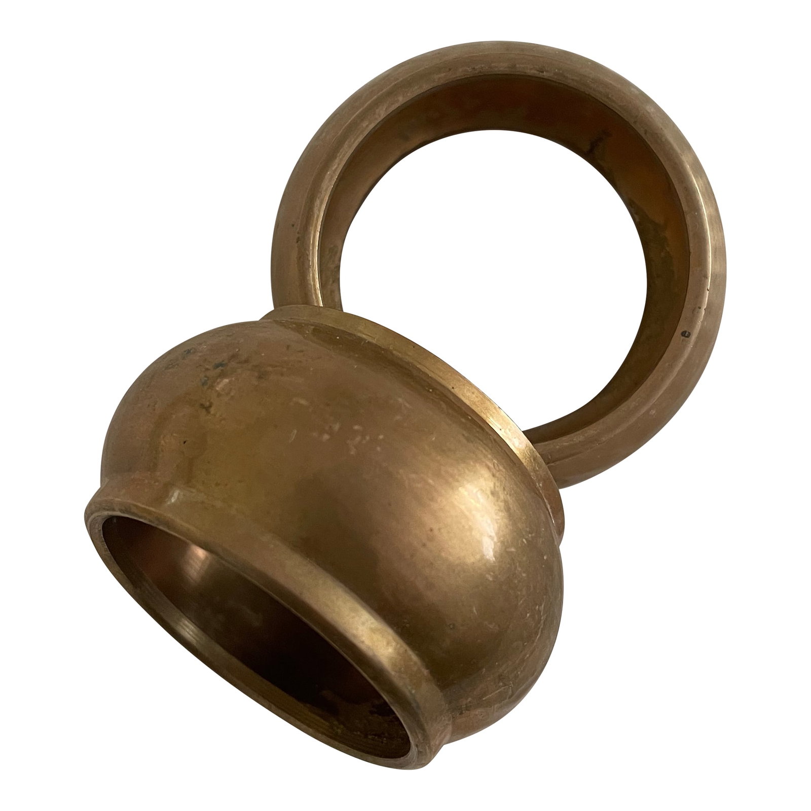 Set of 2 Vintage Brass Napkin Rings: Set of 2 vintage brass napkin rings. Features rounded brass center bordered by solid brass band on each side - top and bottom. Measure 1.75" diameter x 1" high. The design of this pair of vintage