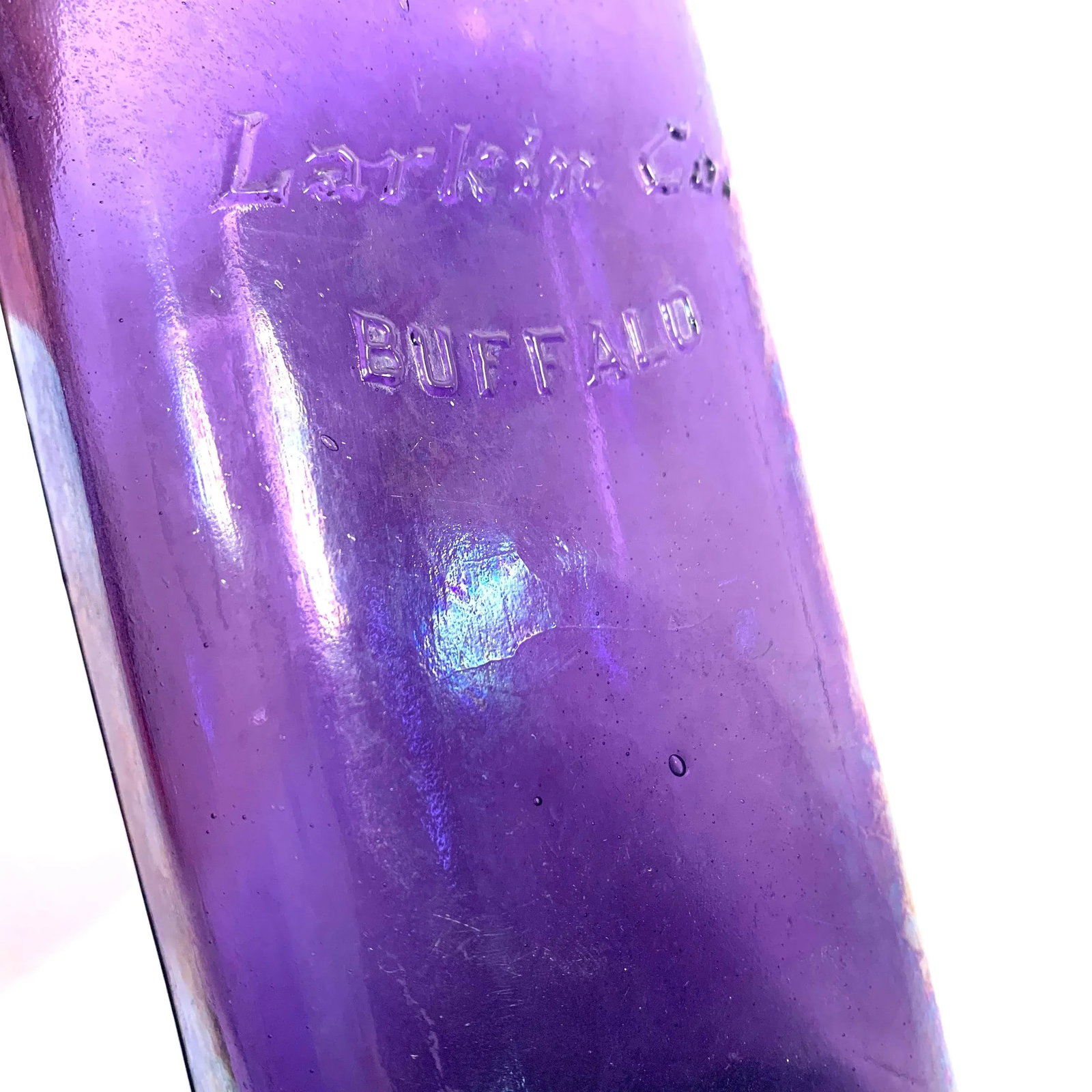 Early 20th Century Larkin Co. Amethyst Glass Bottle Art Nouveau - 6