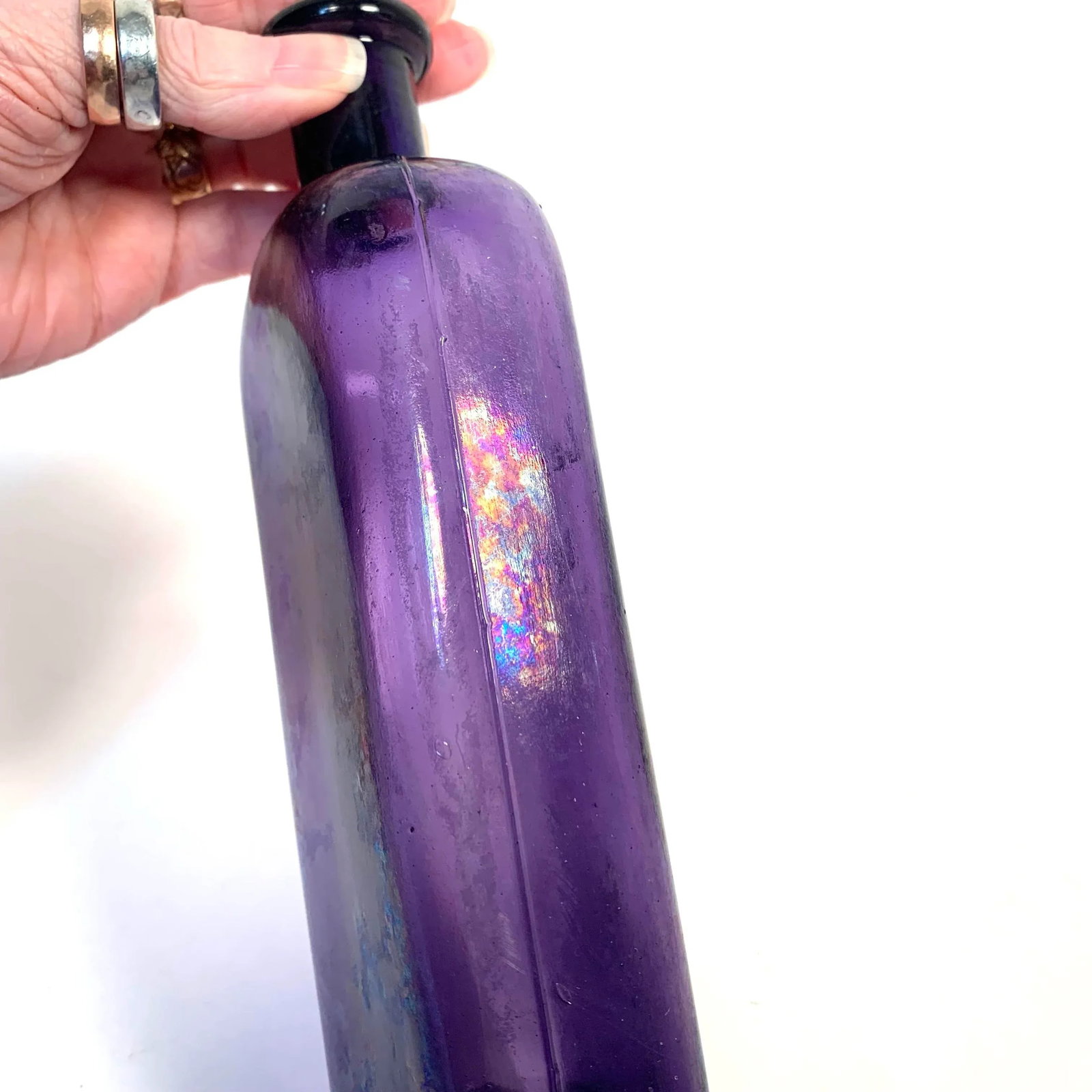 Early 20th Century Larkin Co. Amethyst Glass Bottle Art Nouveau - 8