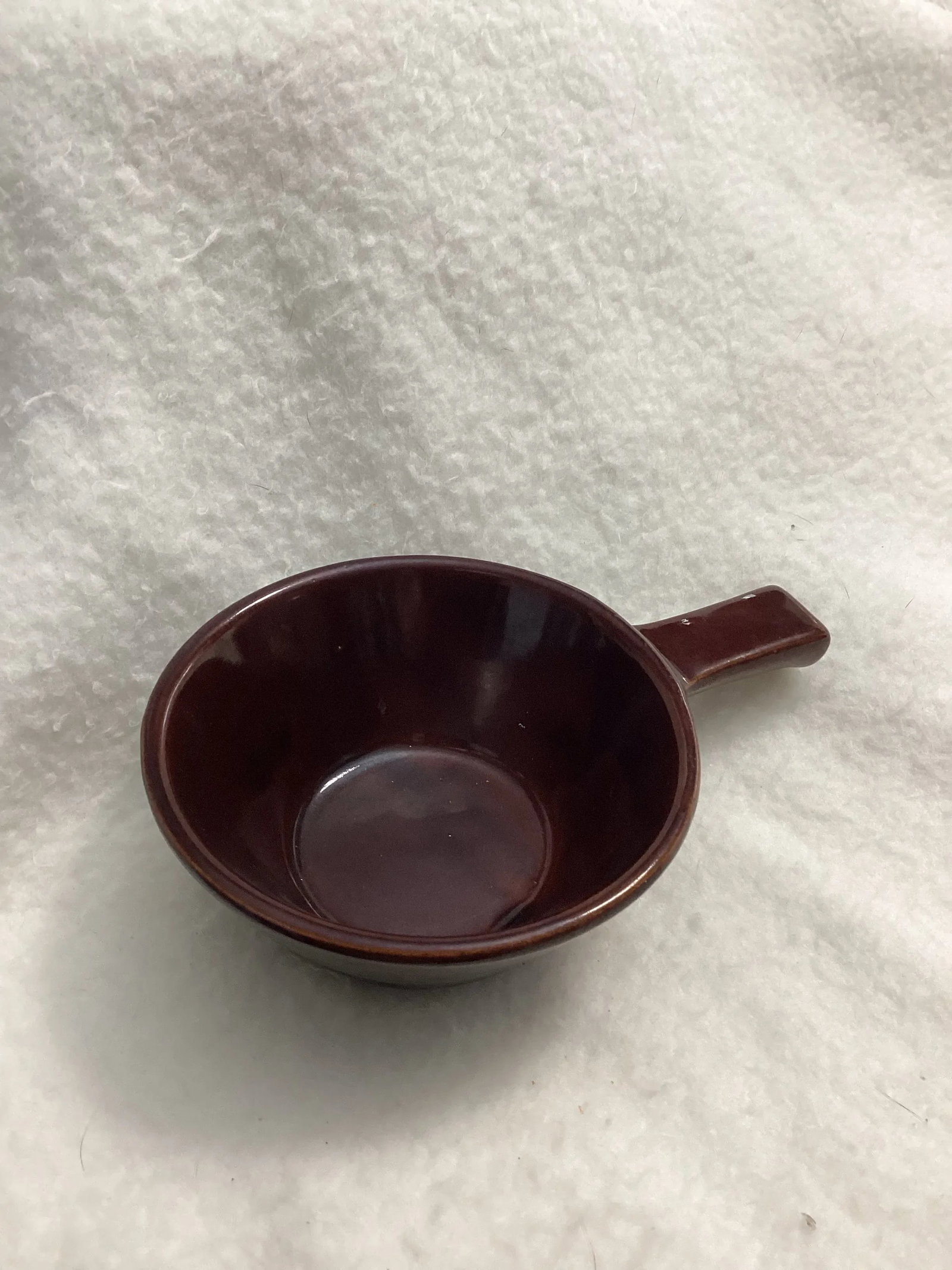 1970s Brown Glazed Stoneware Chili Bowl With Handle - 2