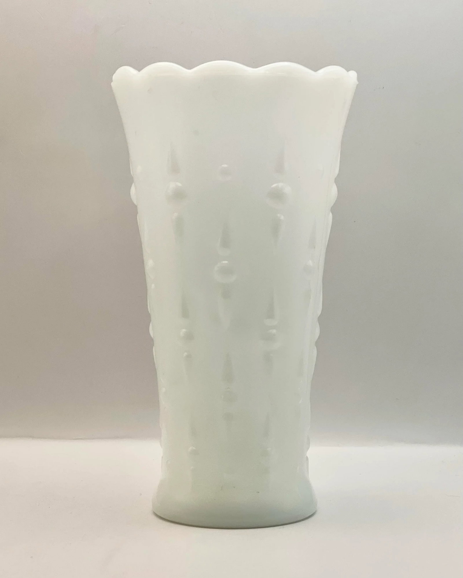 1940s Anchor Hocking Milk Glass Vase - 2