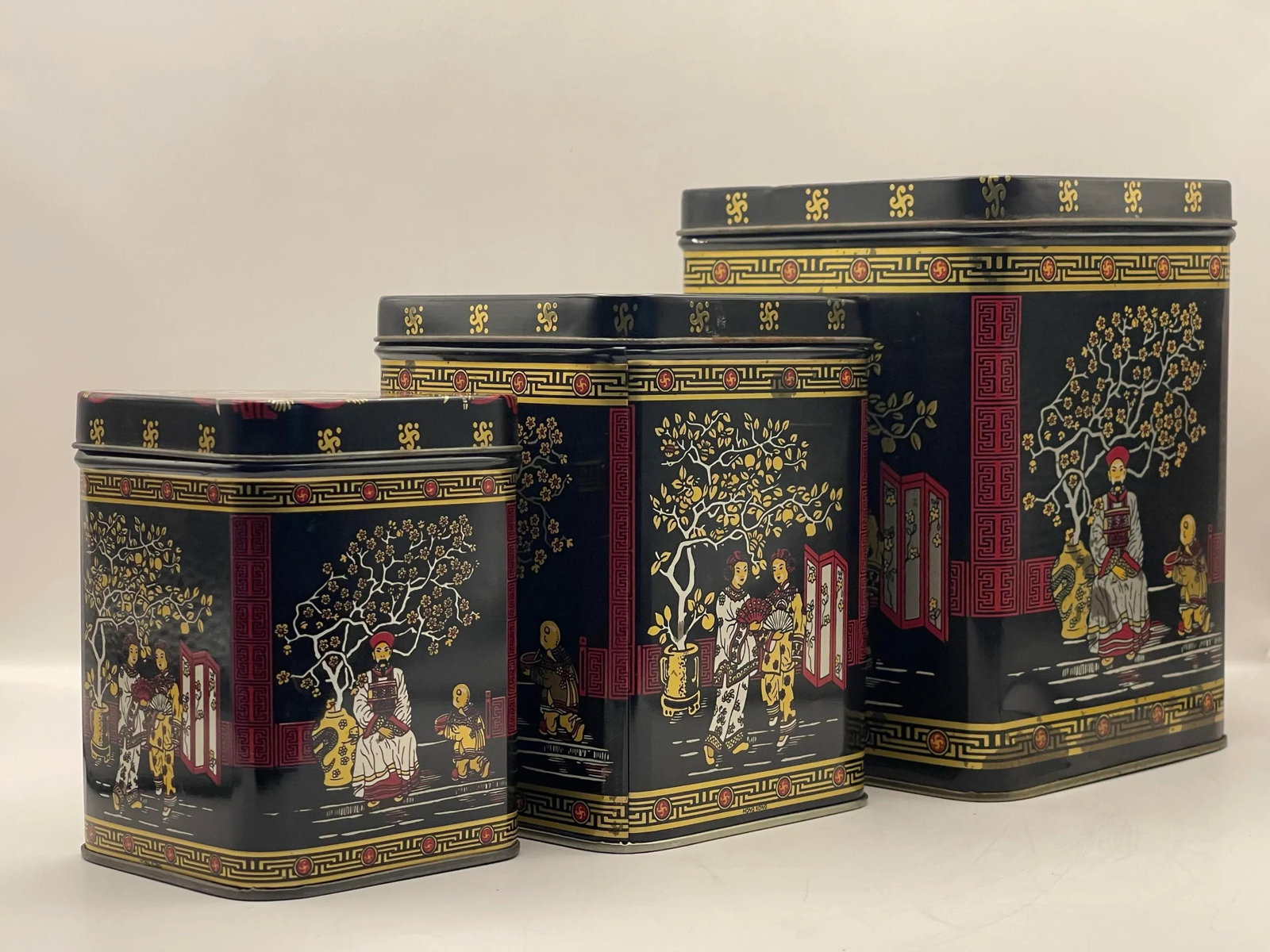 Mid 20th Century Asian Black & Gold Nesting Tins- A Set of 3 - 2