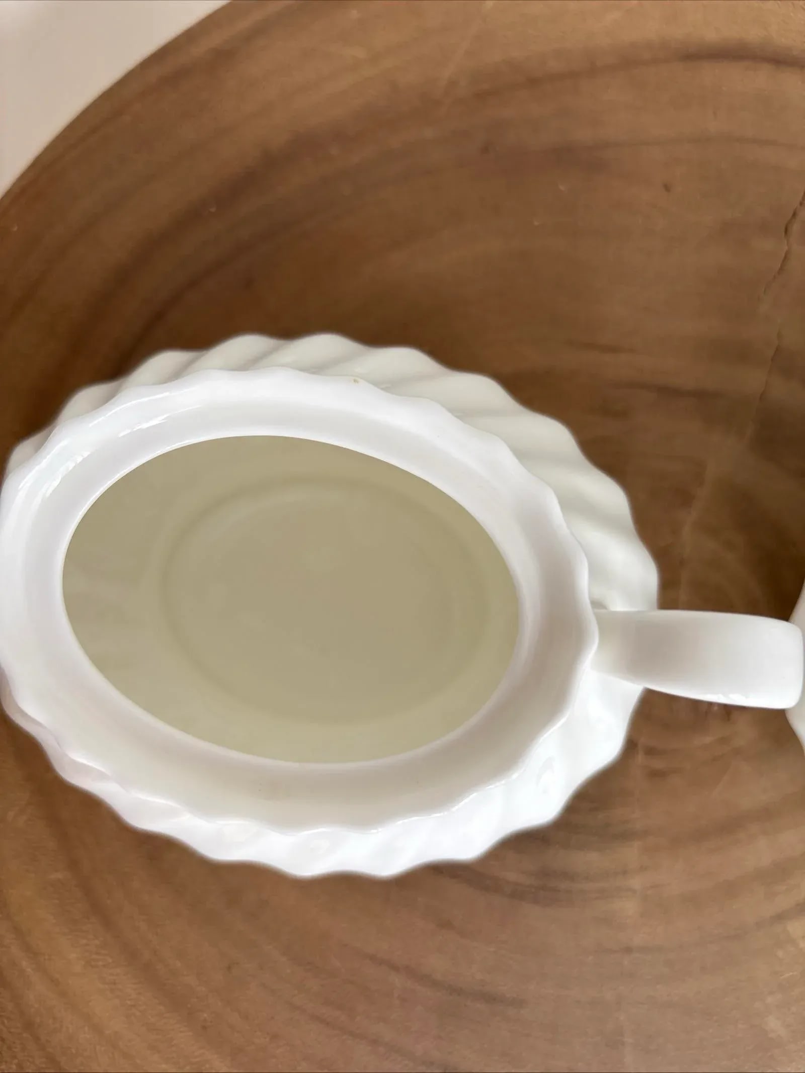 1990s Royal Doulton Cascade White Cream Pitcher and Sugar Set - 5