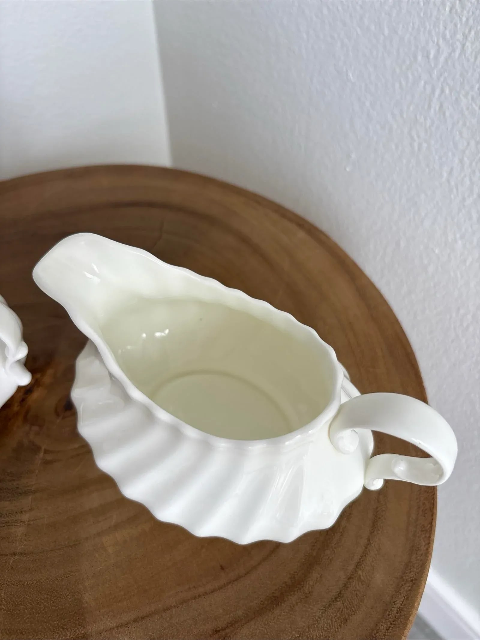 1990s Royal Doulton Cascade White Cream Pitcher and Sugar Set - 8