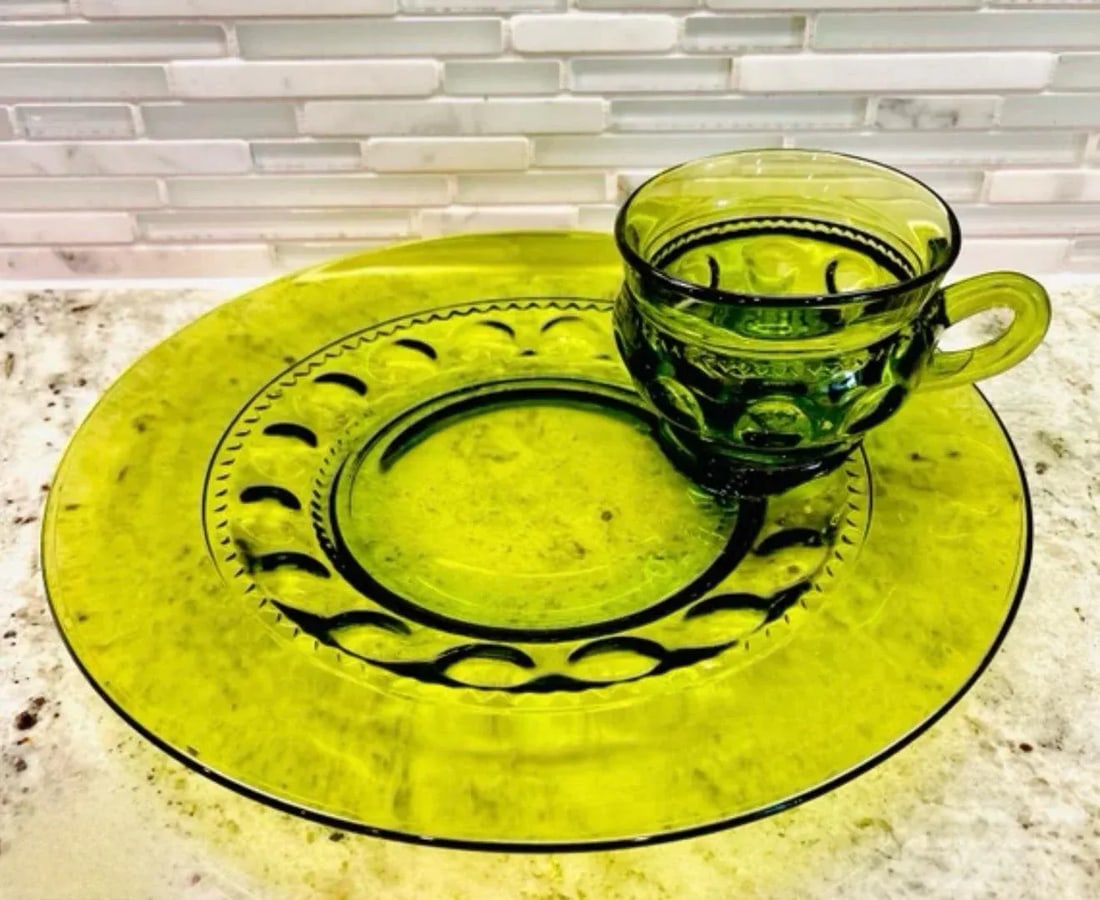 Vintage Indiana Glass Snacker Green Cups & Plates Kings Crown- 4 Pieces - 7