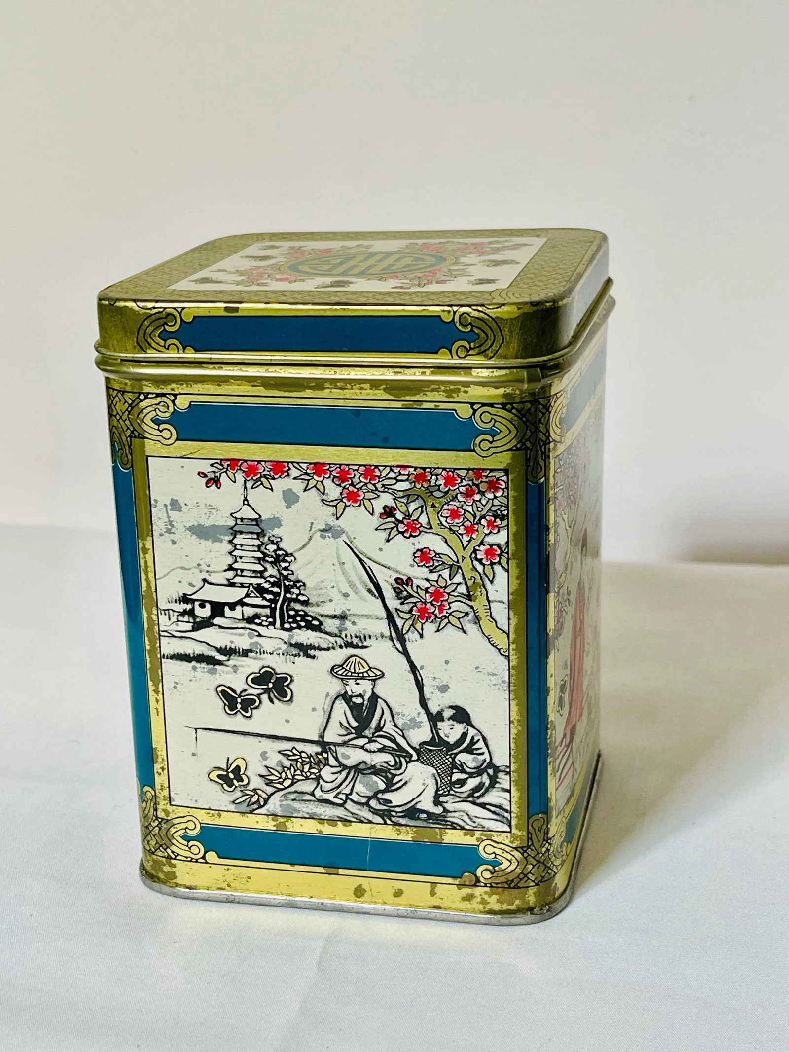 Early 20th Century Asian Garden Scene Tin Box - 7