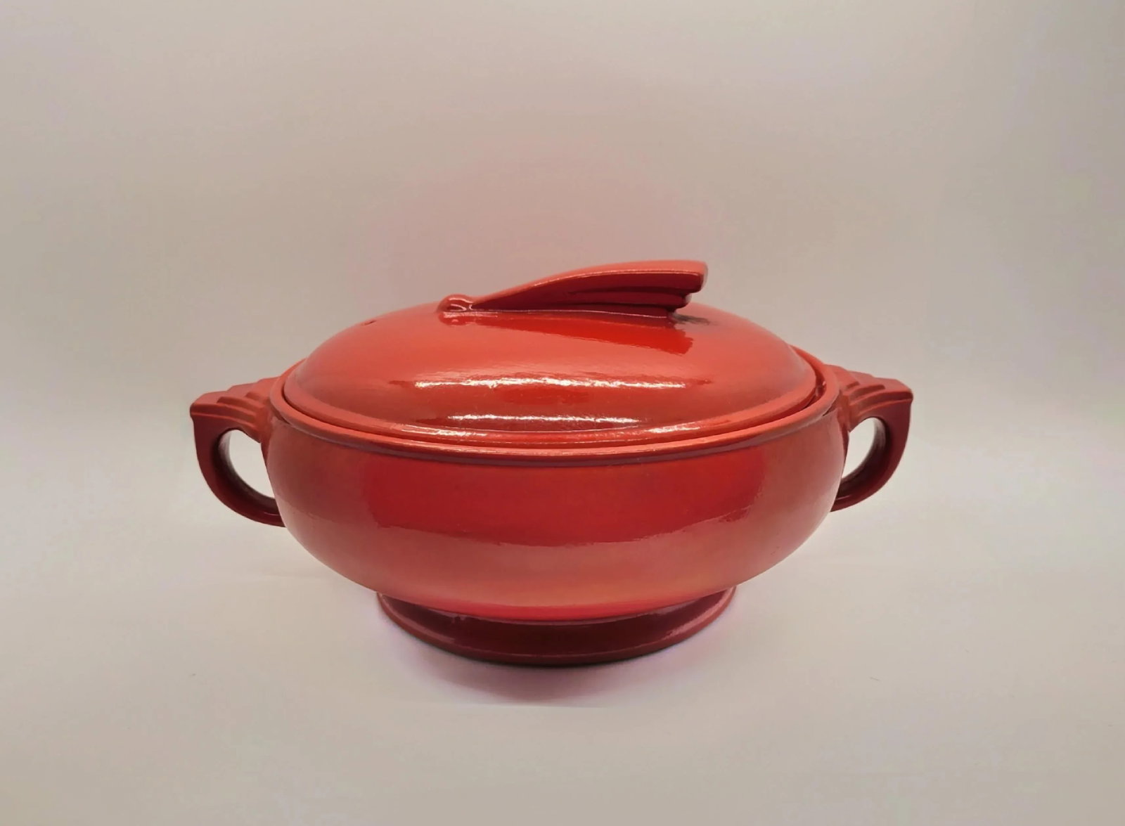 Vintage Red Hall Pottery Art Deco Sundial Covered Casserole Dish - 4