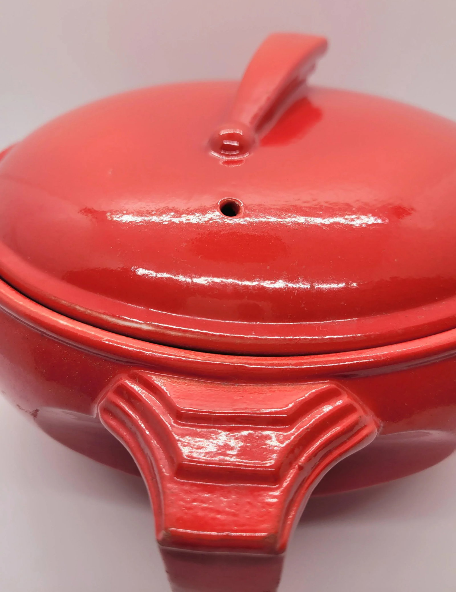 Vintage Red Hall Pottery Art Deco Sundial Covered Casserole Dish - 9