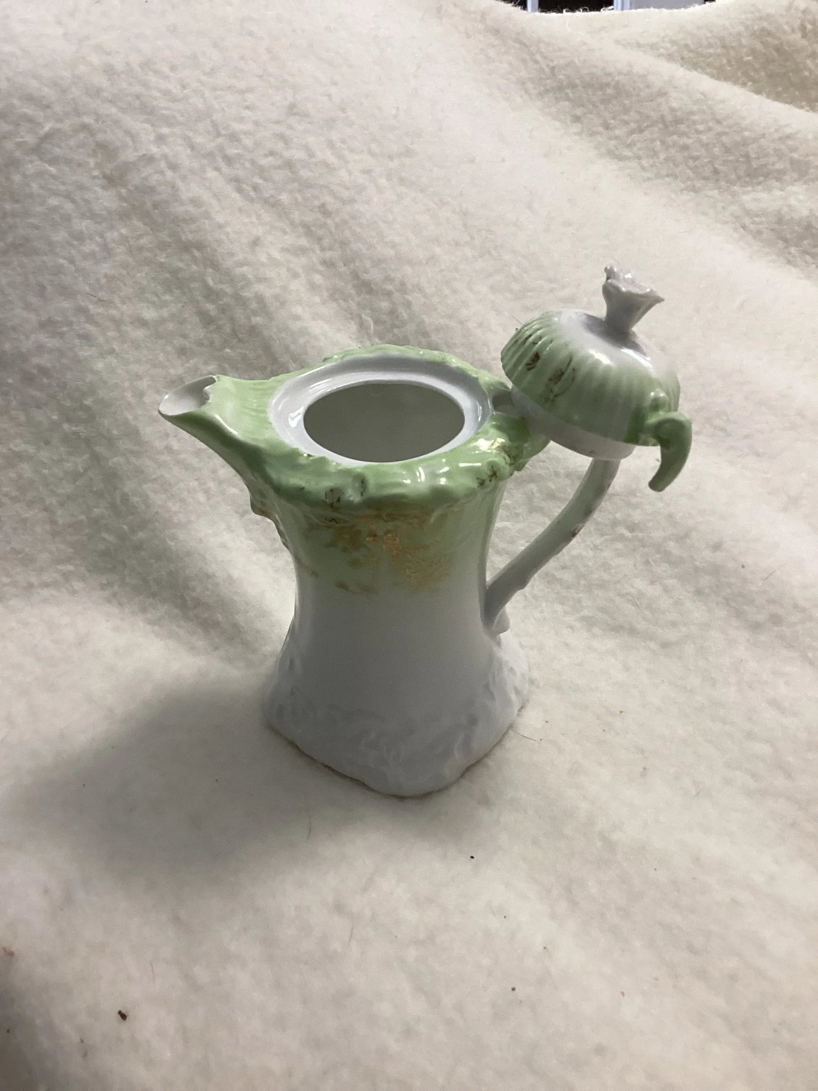 Vintage Find Porcelain Creamer - 3