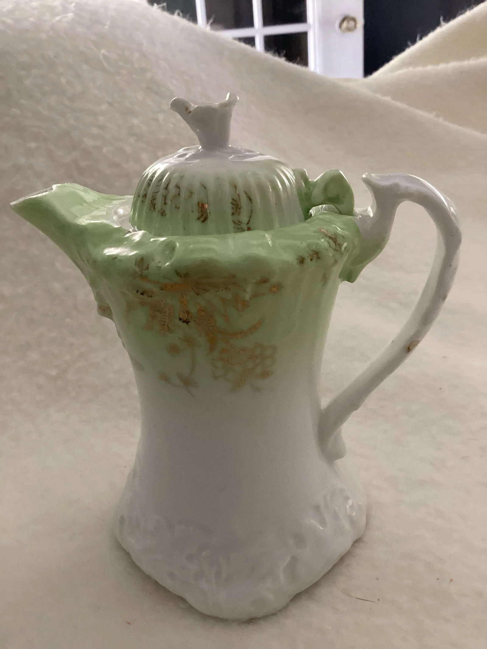Vintage Find Porcelain Creamer - 7