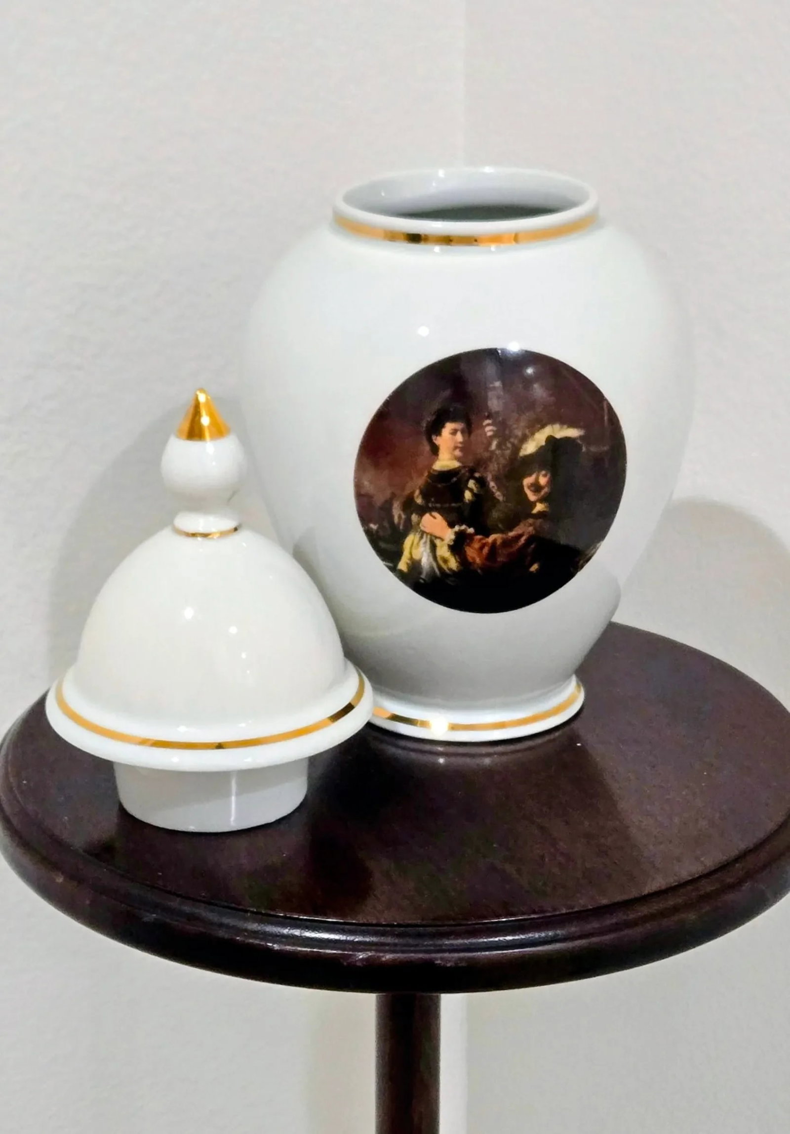 1980s Kuba Porcelain Jar, Bavaria-Hand Decorated, Gold Trim, Classical Scene - 4
