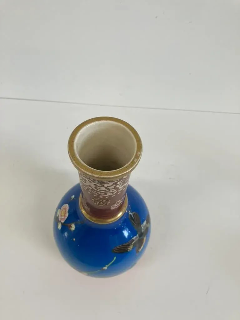 Antique Japanese Satsuma-Style Vase With Floral & Gilt Detailing - Late 19th to Early 20th Century - 8