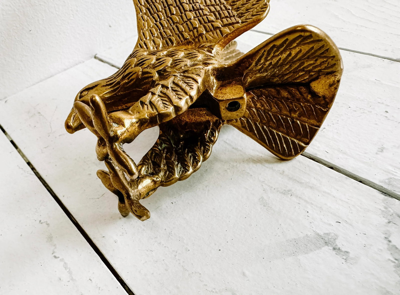 Vintage Brass Eagle in Flight Sculpure of Finial Piece - 7