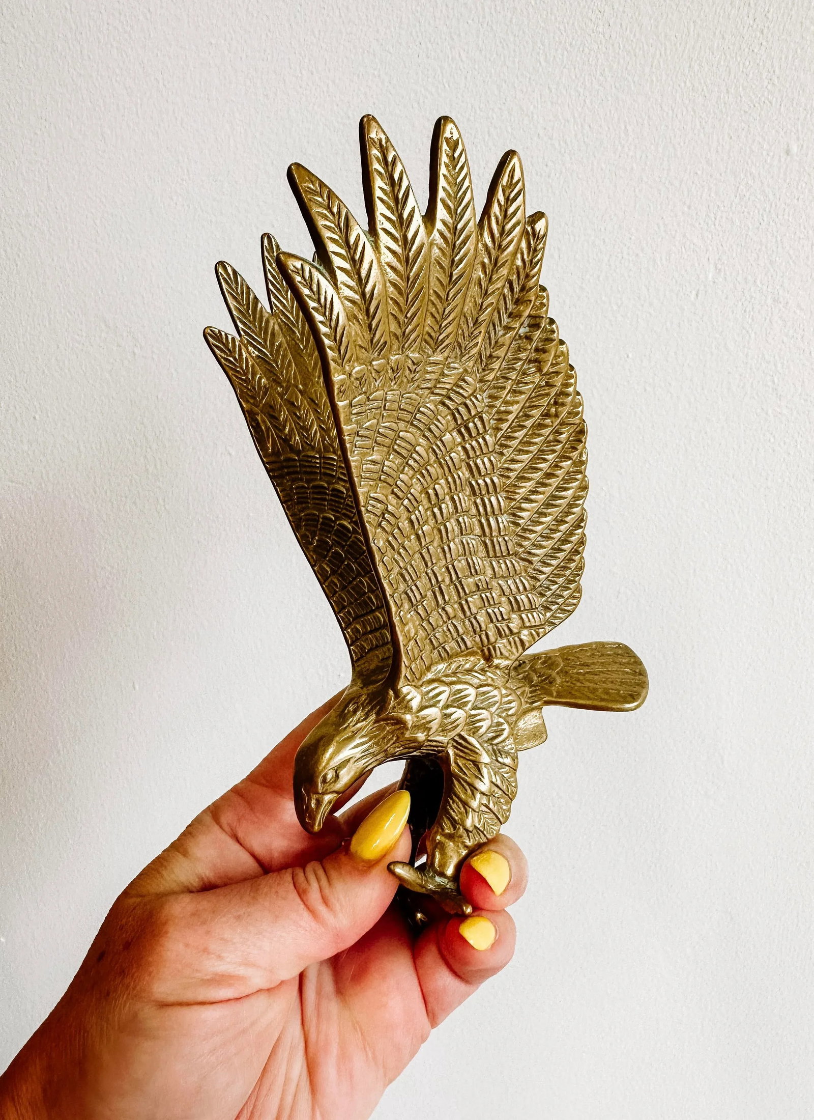 Vintage Brass Eagle in Flight Sculpure of Finial Piece - 8