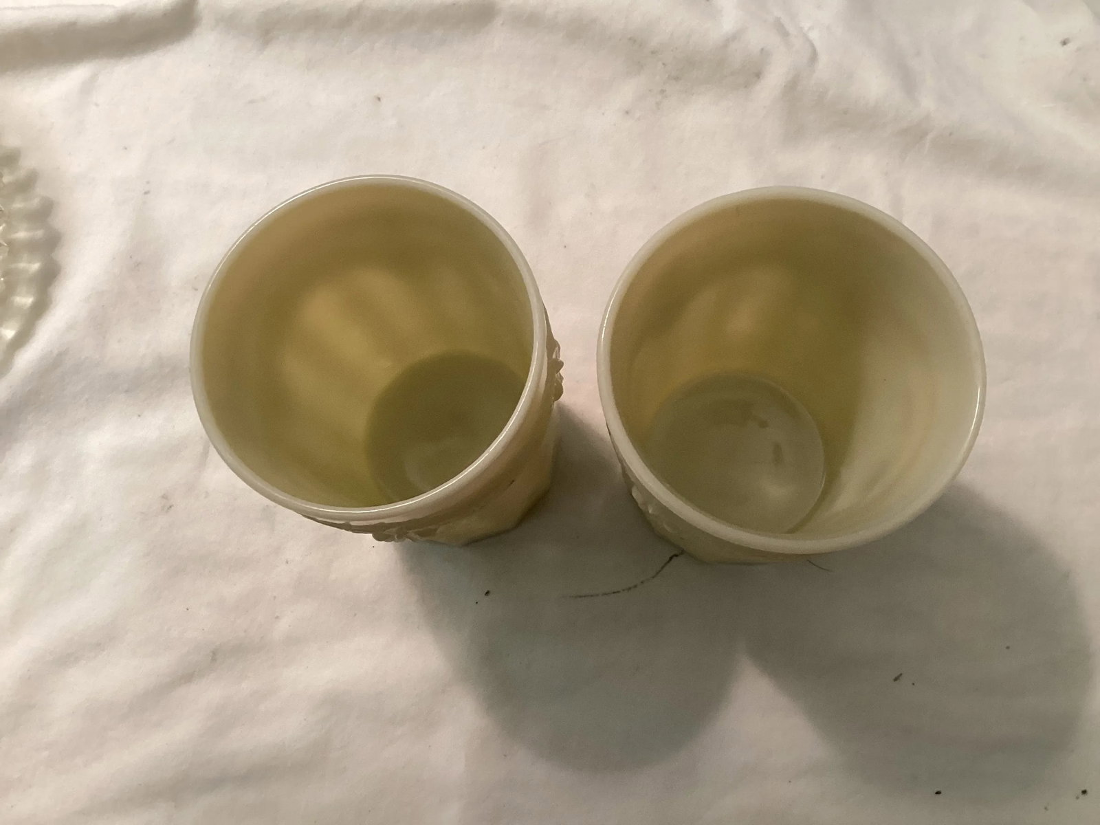 Pair of Vintage Westmoreland Milk, Glass Tumblers With Chrysanthemum and Lincoln Swag Detail Detaili - 3