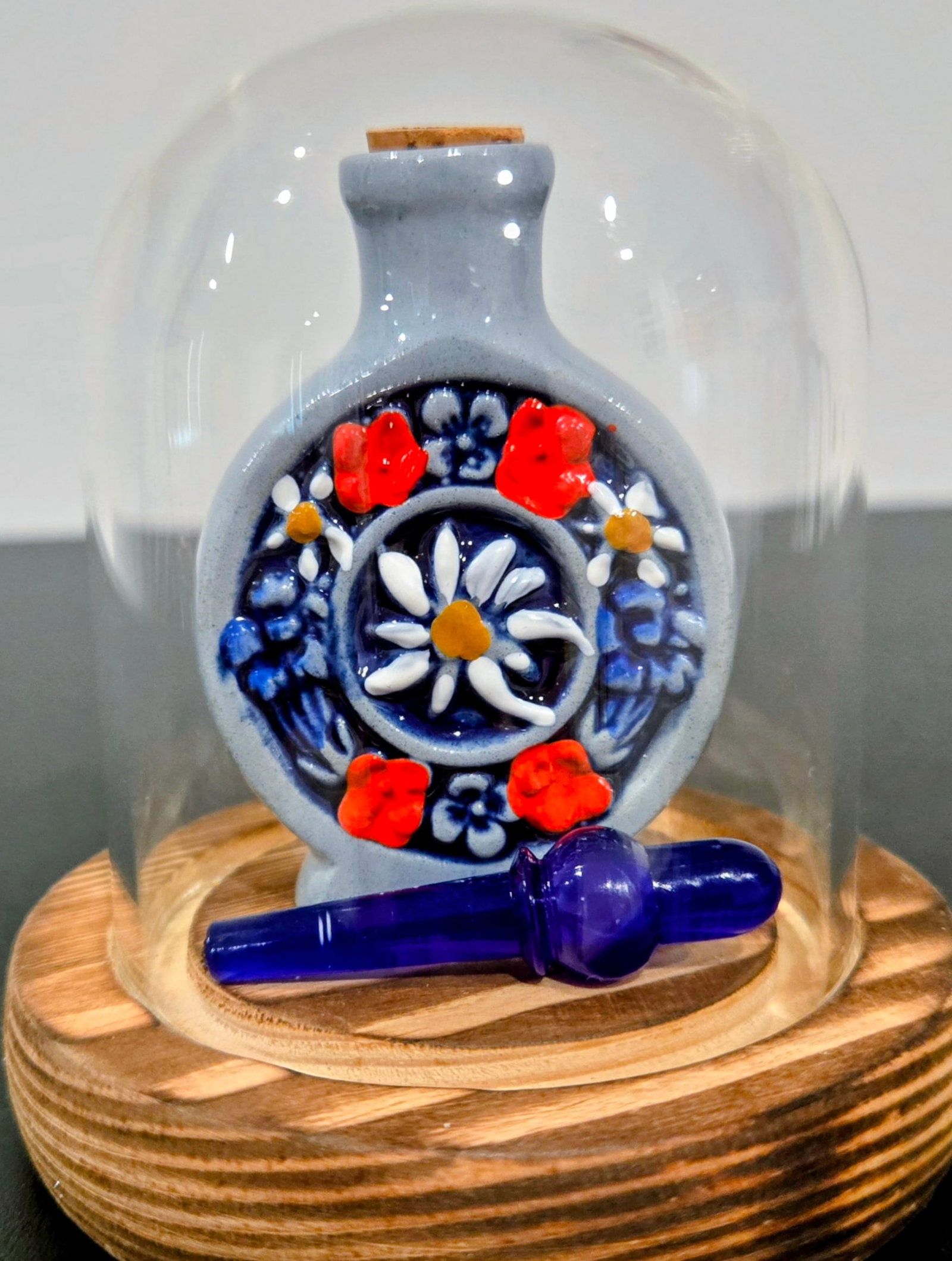 Vintage German Zwiefacher Schmalzlerfranzl Stoneware Snuff Bottle With Cobalt Stopper & Glass Displa - 2