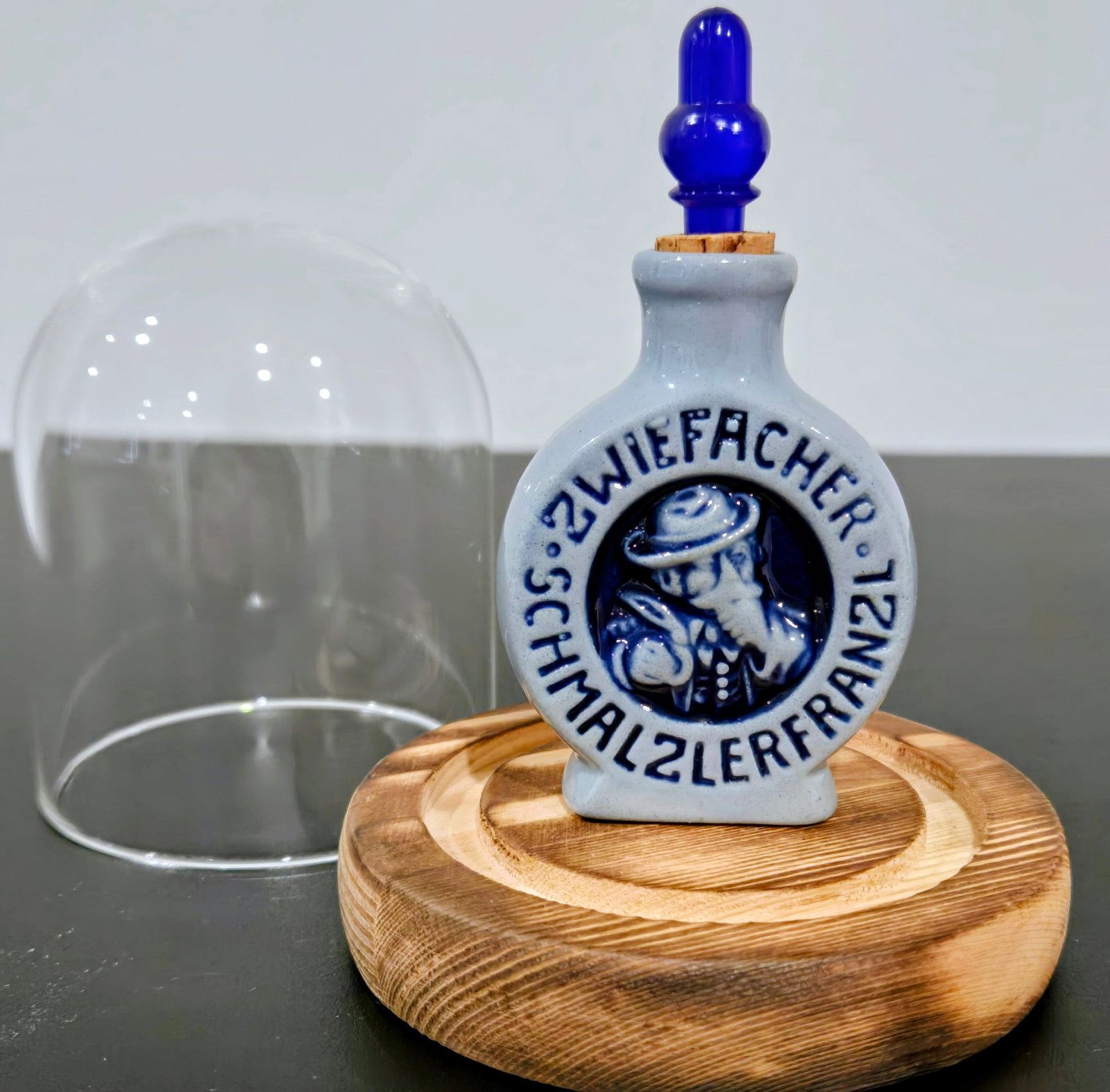 Vintage German Zwiefacher Schmalzlerfranzl Stoneware Snuff Bottle With Cobalt Stopper & Glass Displa - 5