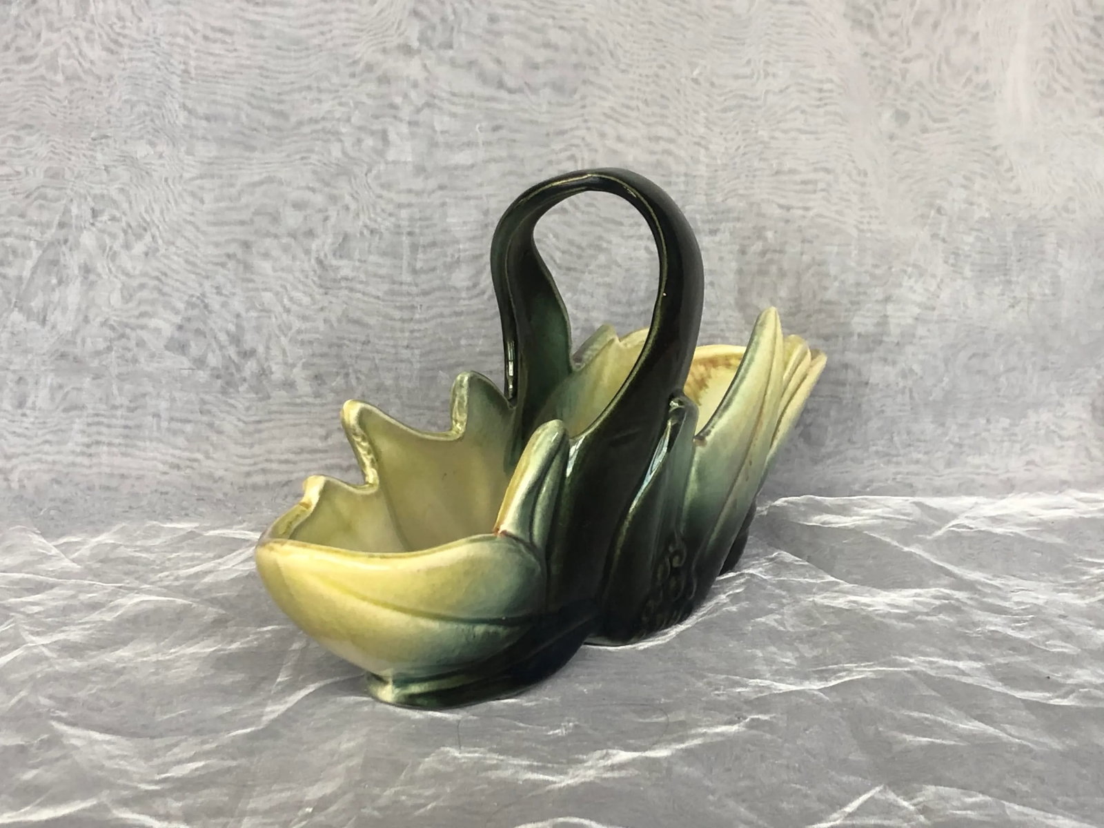 1950s Hull Pottery Basket Indoor Planter - 5