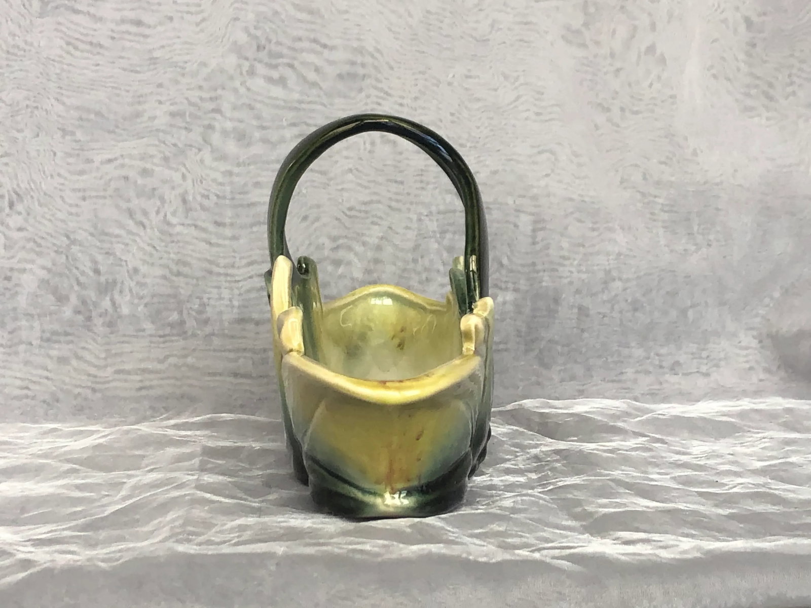 1950s Hull Pottery Basket Indoor Planter - 8