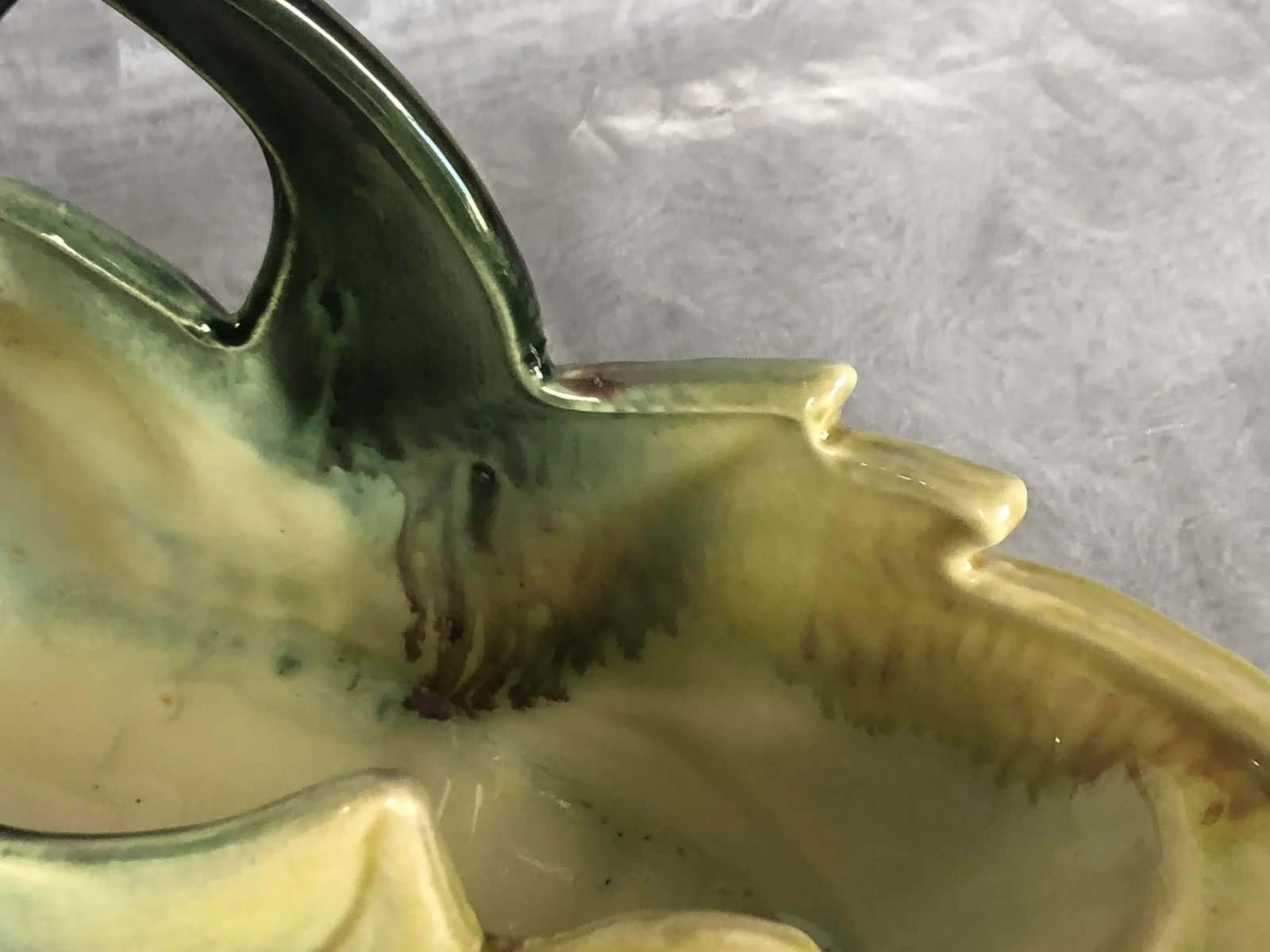1950s Hull Pottery Basket Indoor Planter - 9