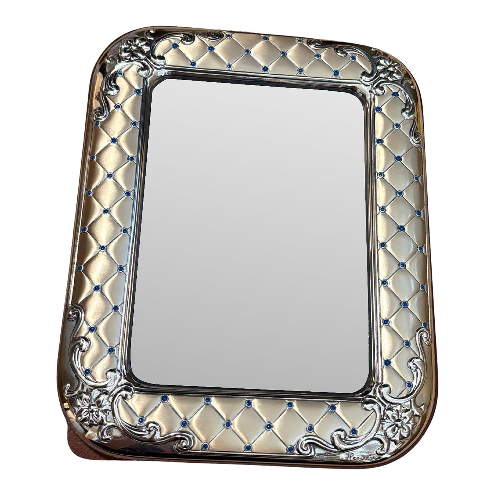 Italian Sterling Silver Picture Frame or Tabletop Vanity Mirror by Leader Argent, Pesaresi Pattern: Elegant Italian sterling silver picture frame that also functions as a tabletop mirror, crafted by Leader Argent in the refined Pesaresi pattern. The frame features a richly detailed quilted diamond