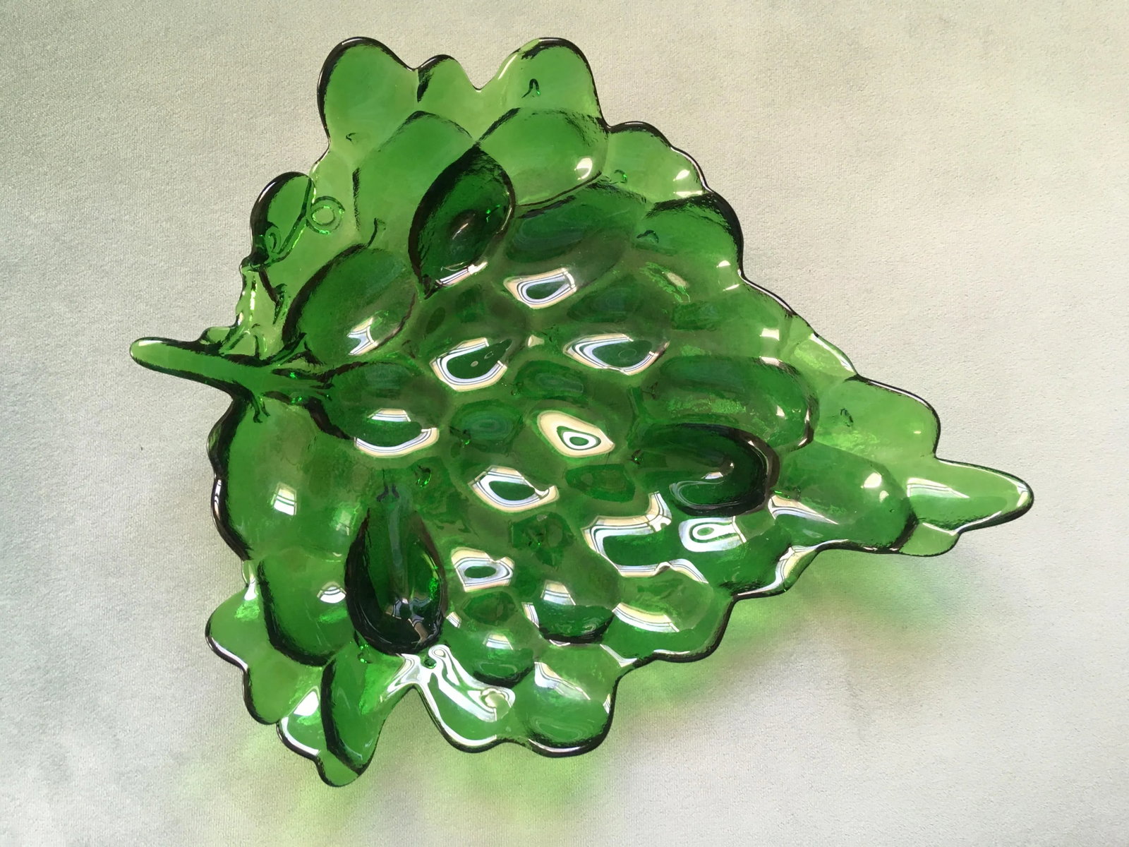 1960's Green Grape Glass Footed Bowl - 8