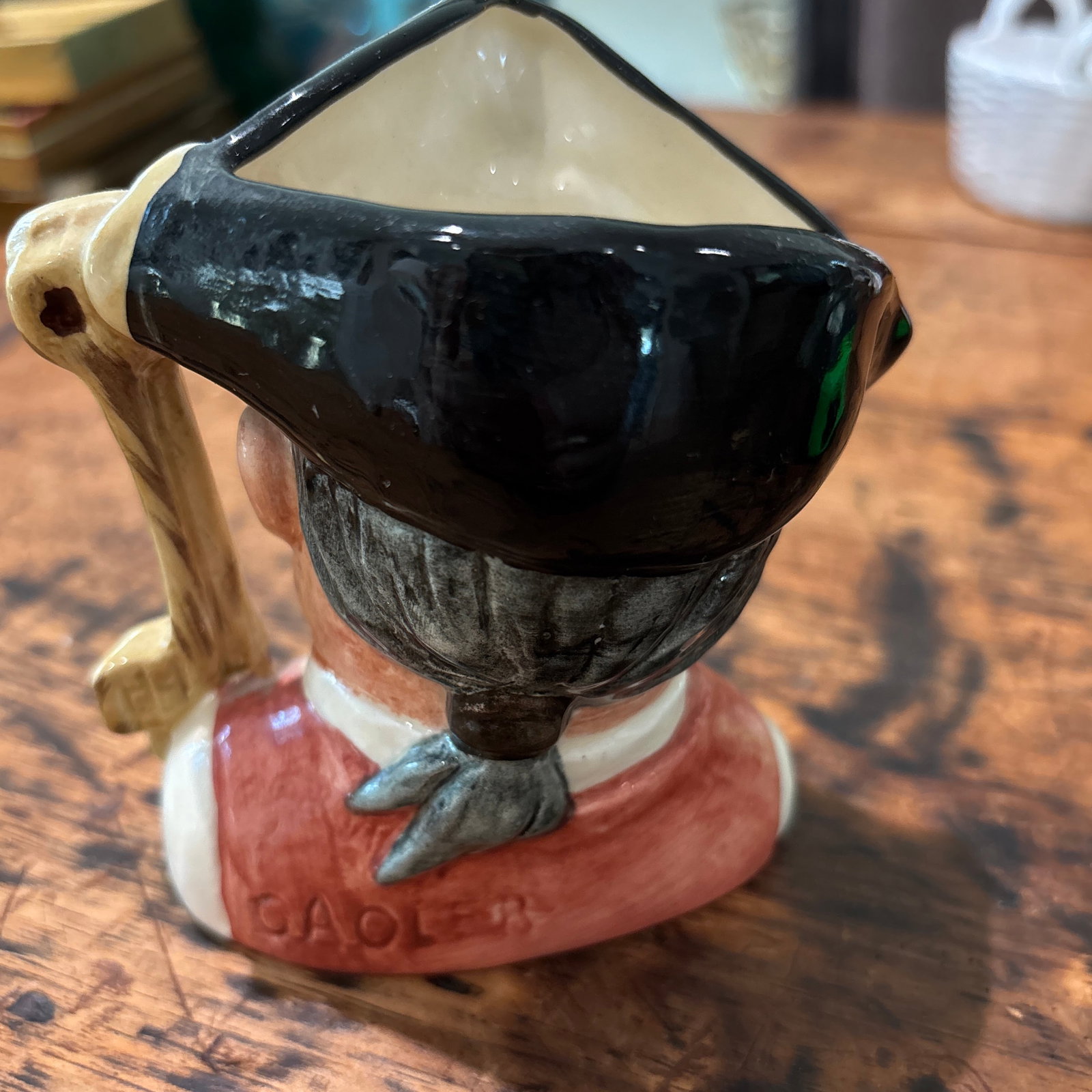 Williamsburg Character Jug - The Gaoler - 3