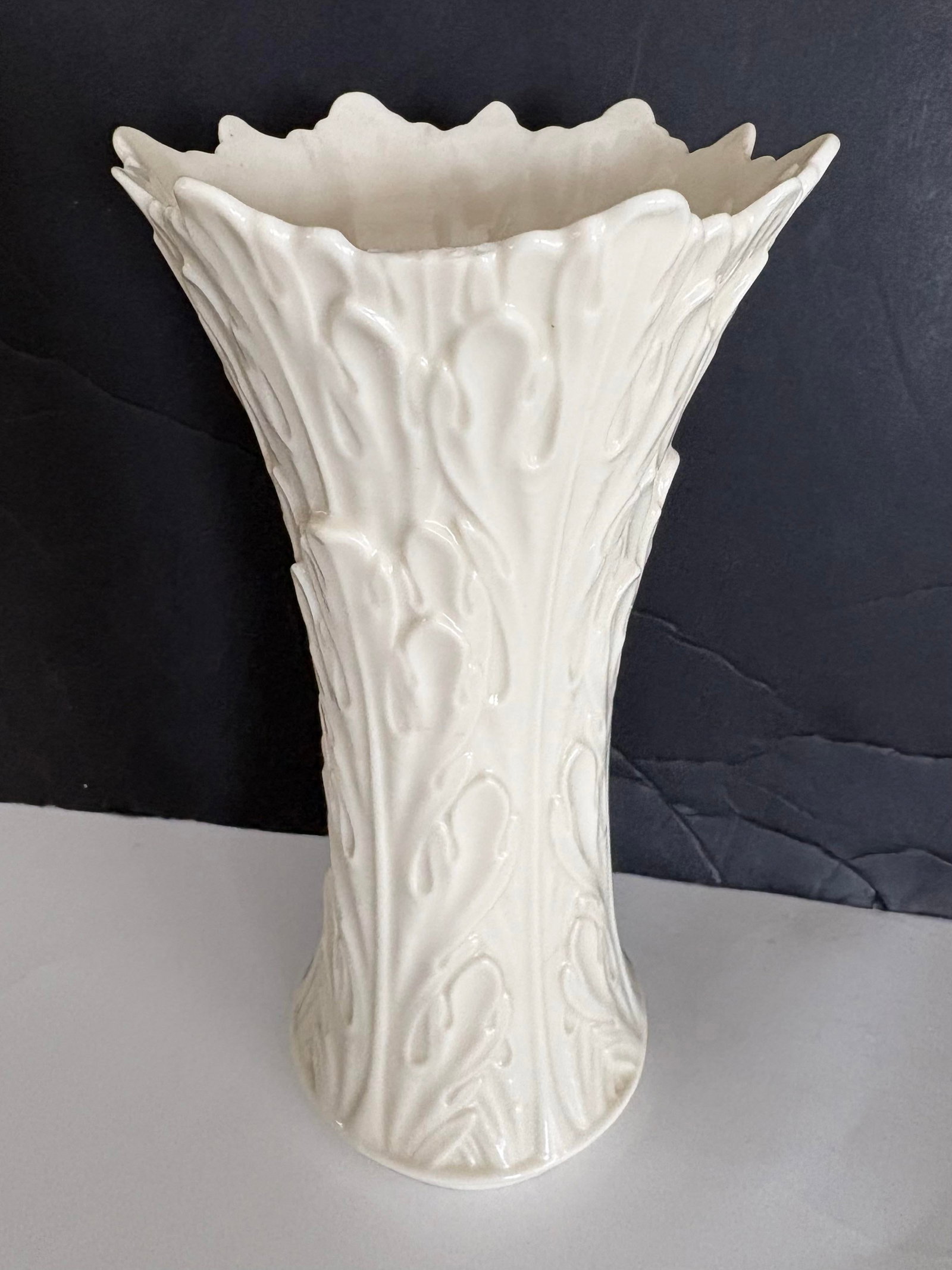 Vintage Lenox Ivory Porcelain Vase With Sculpted Foliate Relief, Usa Neoclassical Decor - 2