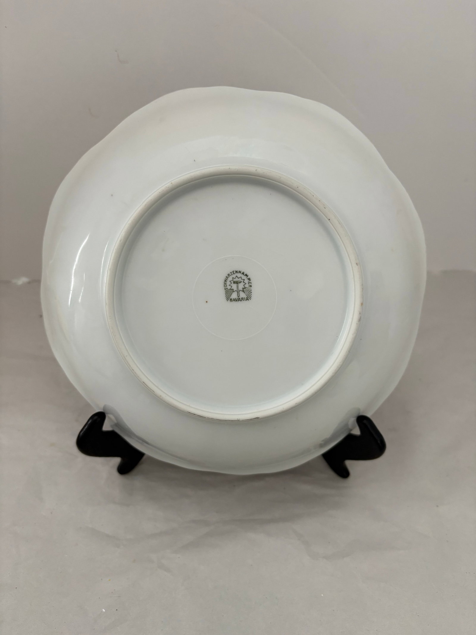 Antique Schwarzenhammer Bavaria European Traditional Floral Porcelain Bowl With Gilt Scalloped Rim - 2