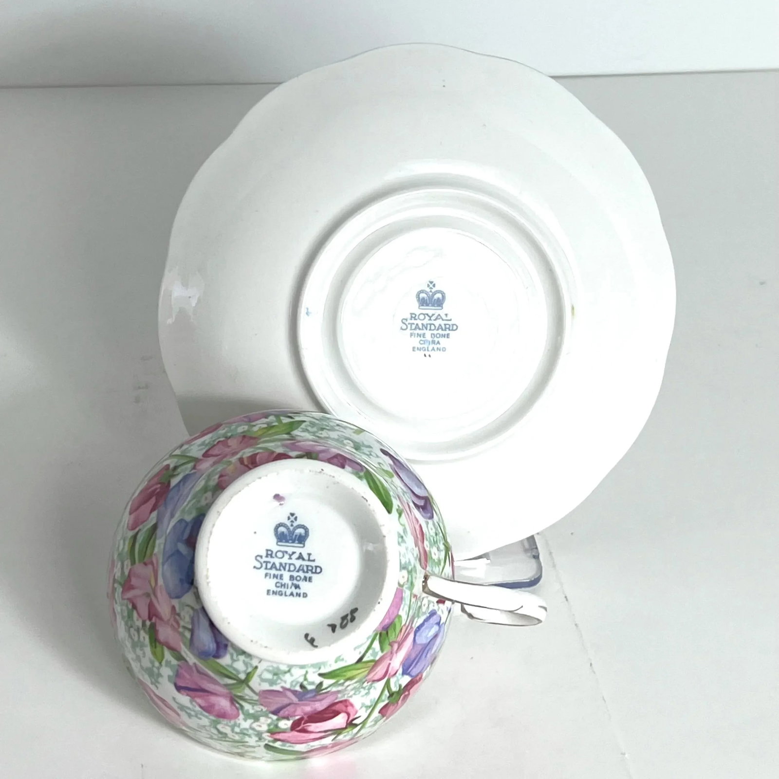 Vintage Sweet Pea Tea Cup & Saucer, April Birthday Flower of the Month, Royal Standard Bone China, E - 5