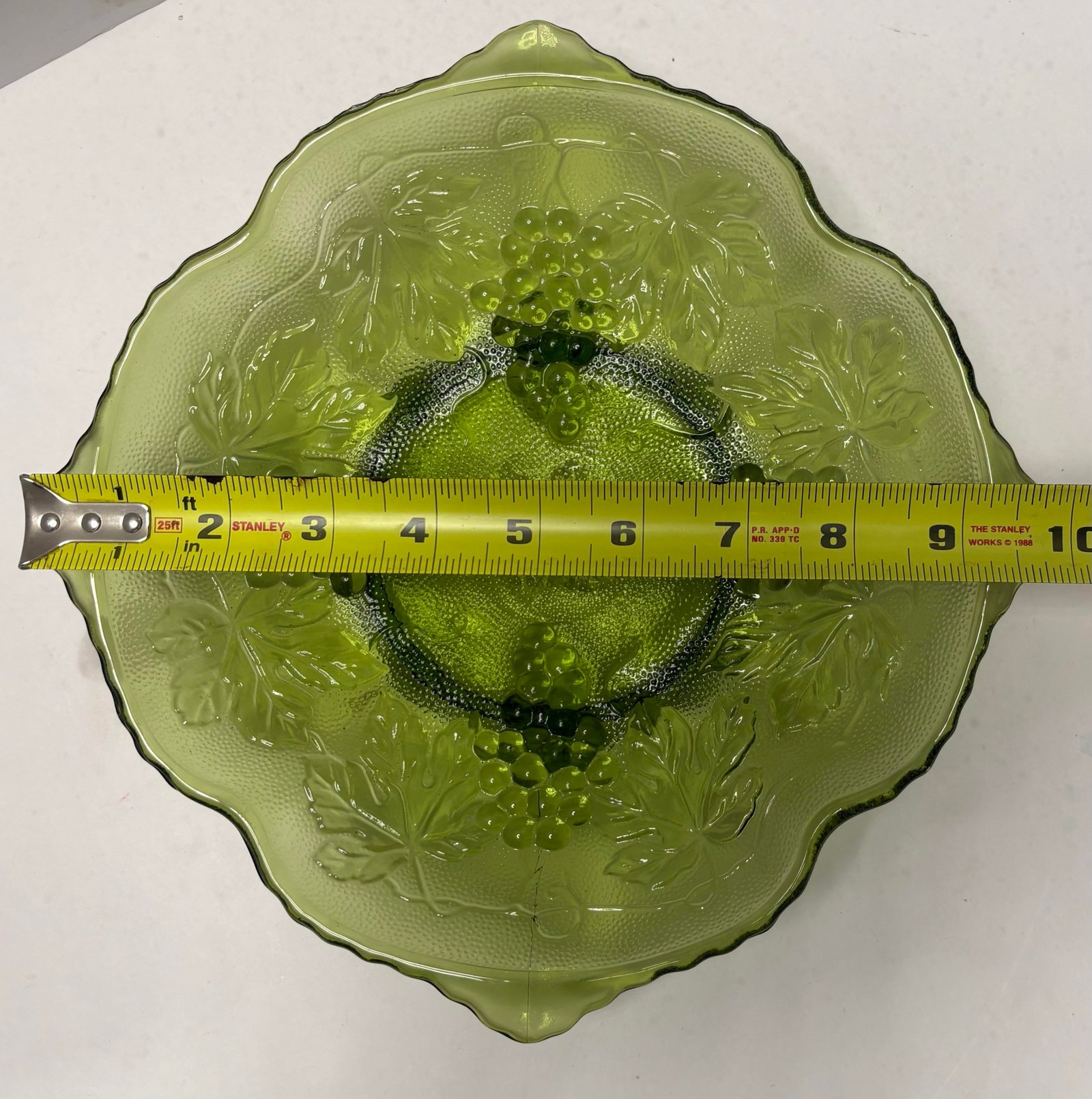 Vintage Indiana Glass Green Grape Pedestal Bowl, Mid-Century Pressed Glass - 3