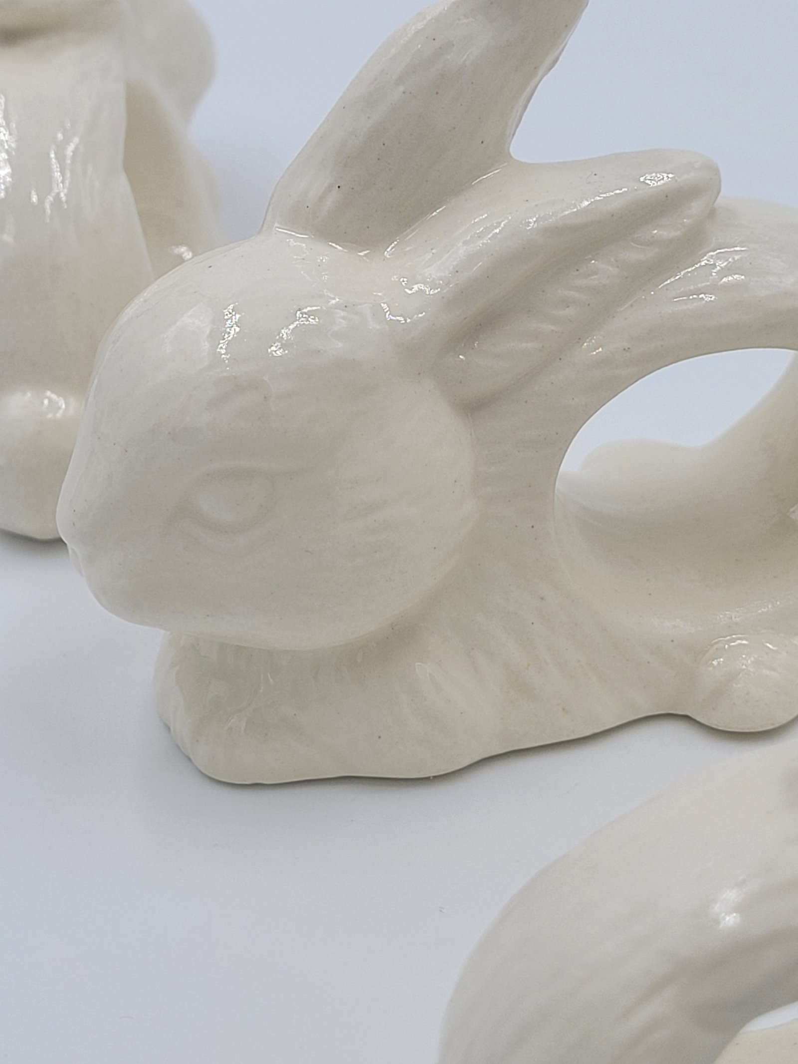 1990s Farmhouse Glazed White Ceramic Bunny Napkin Rings-Set of 4 - 8