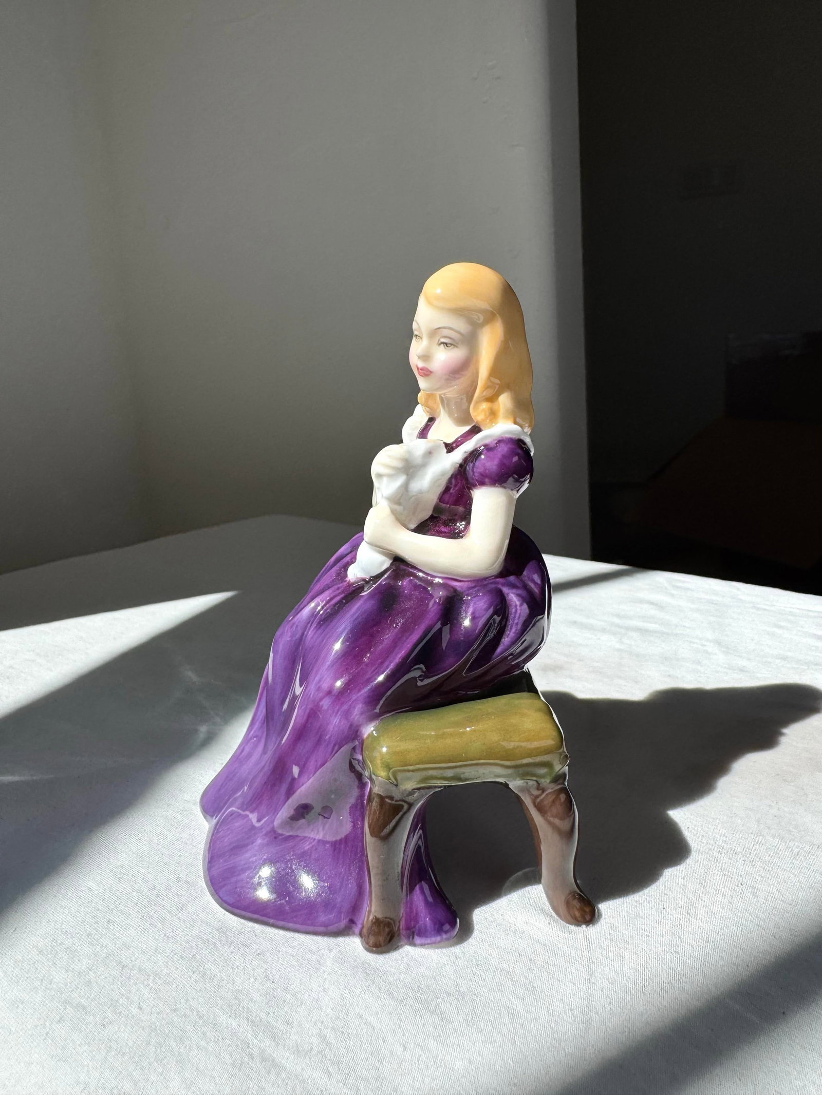 Mid 20th Century Royal Doulton Figurine ~ "Affection" ~ Hn 2236 - 2